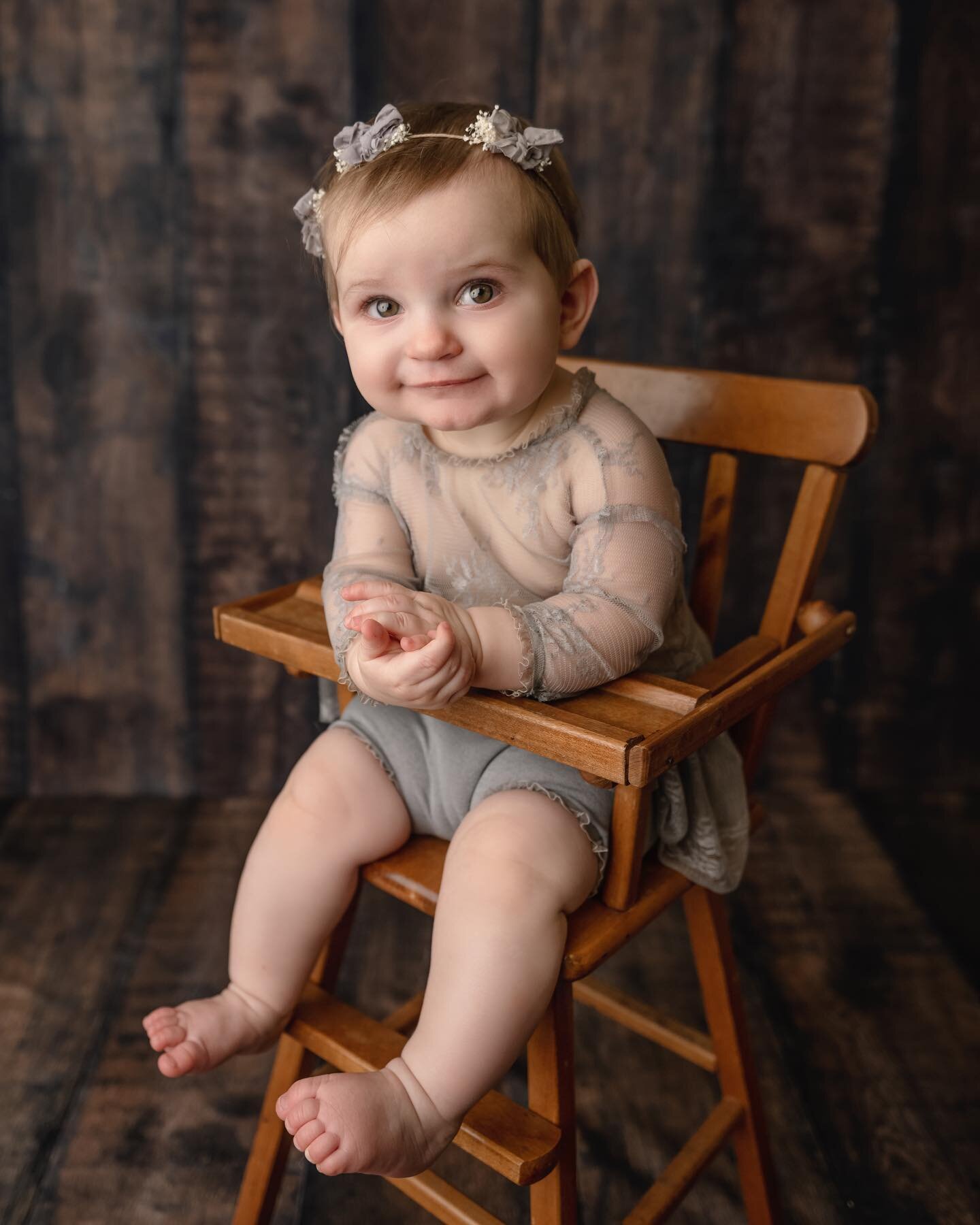 I found this adorable chair while thrift shopping. It was a great addition to my props. 😃 Book your baby&rsquo;s session today! .
.
.
.
.
#baby#babyportraits#milestonephotography#babyphotographer 
#westpalmbeachnewbornphotographer
#wellingtonbabypho