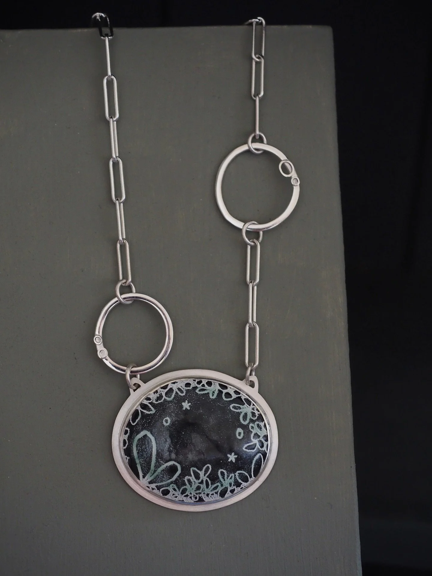 My stand is all set up @great_northern_events ready for the preview this evening and I just about got this beauty finished in time! Swipe across to see the back and some sneak peeks of the show 👀

You can find me on stand B10 in the middle swimming 