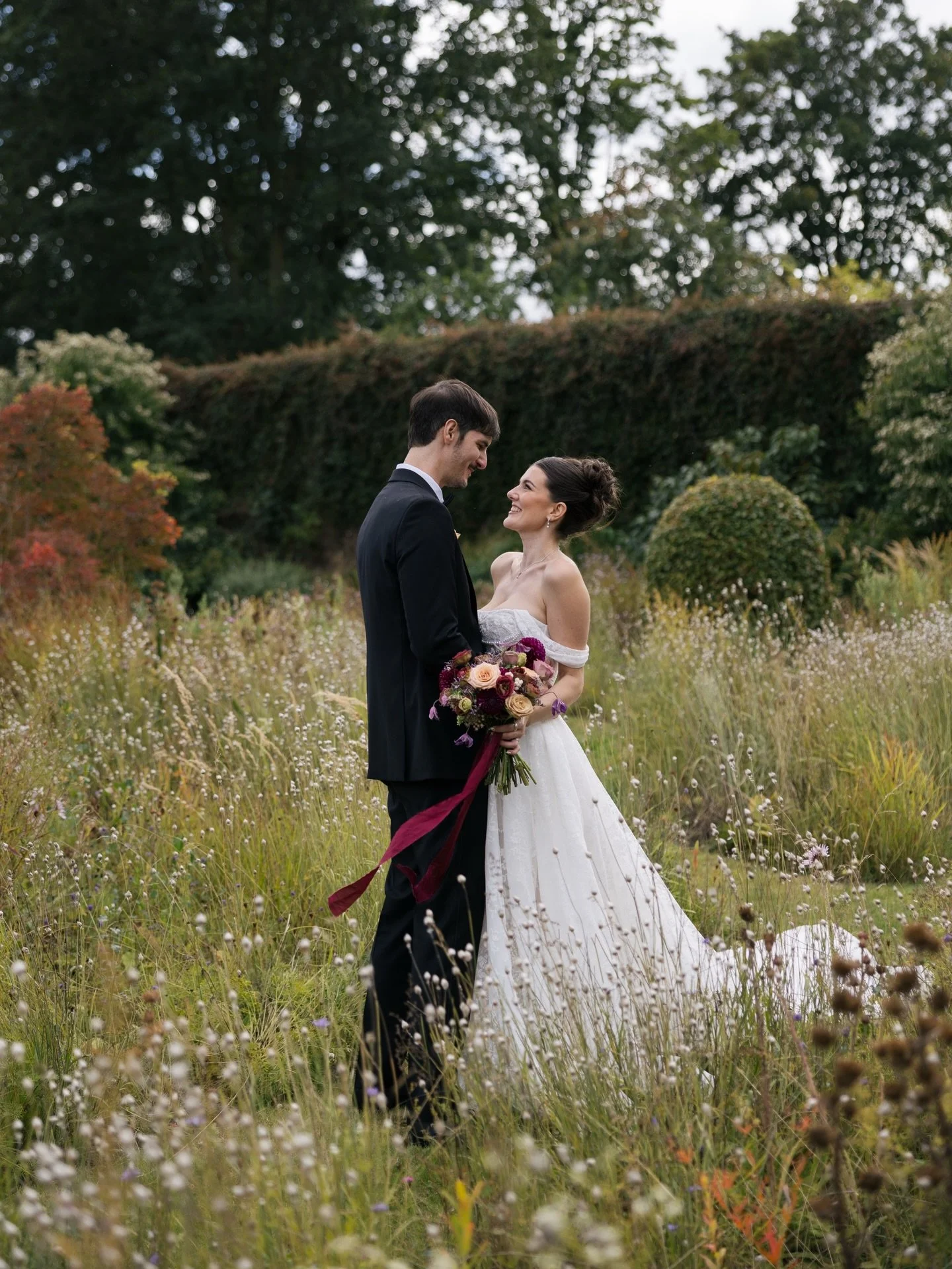 We&rsquo;re both still on cloud 9 after the most perfect day we could have possibly hoped for last week ☁️🌿 The sun shone and we celebrated surrounded by our family and loved ones, I don&rsquo;t think either of us stopped smiling all day! 🤍

Our ri