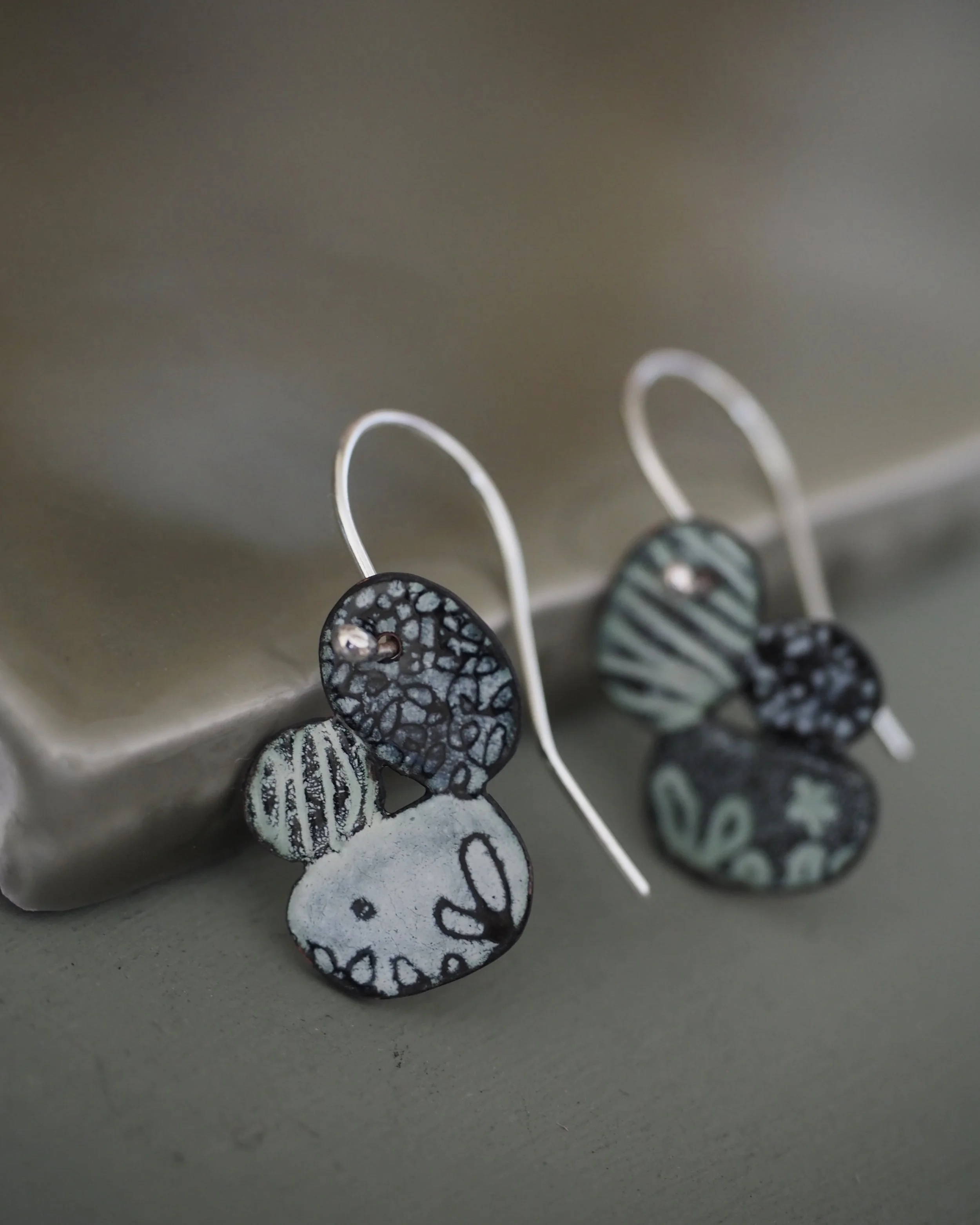 Sophie Victoria Anderson Pebble stack earrings 4.JPG