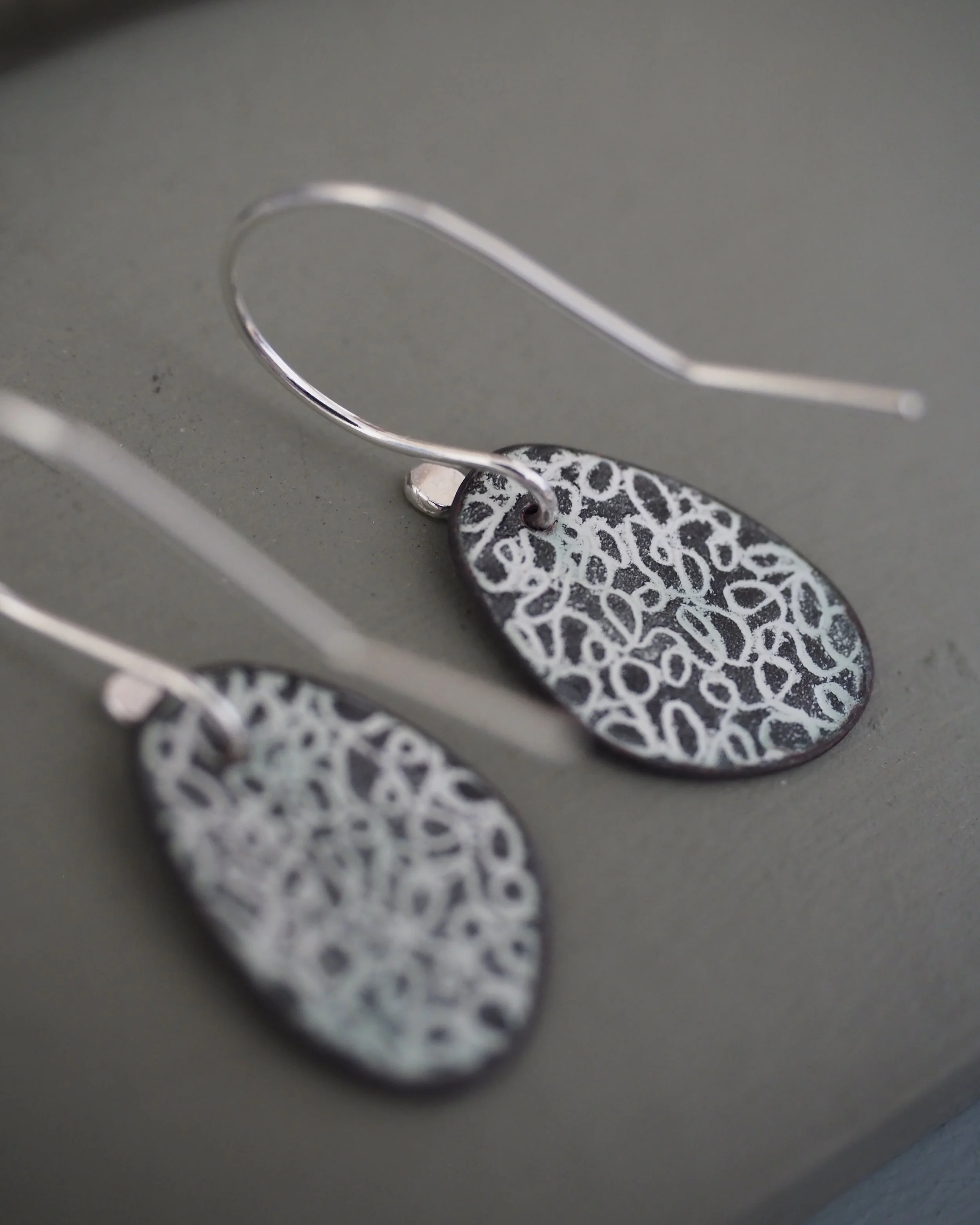 Sophie Victoria Anderson Pebble hook earrings mini green 3.JPG