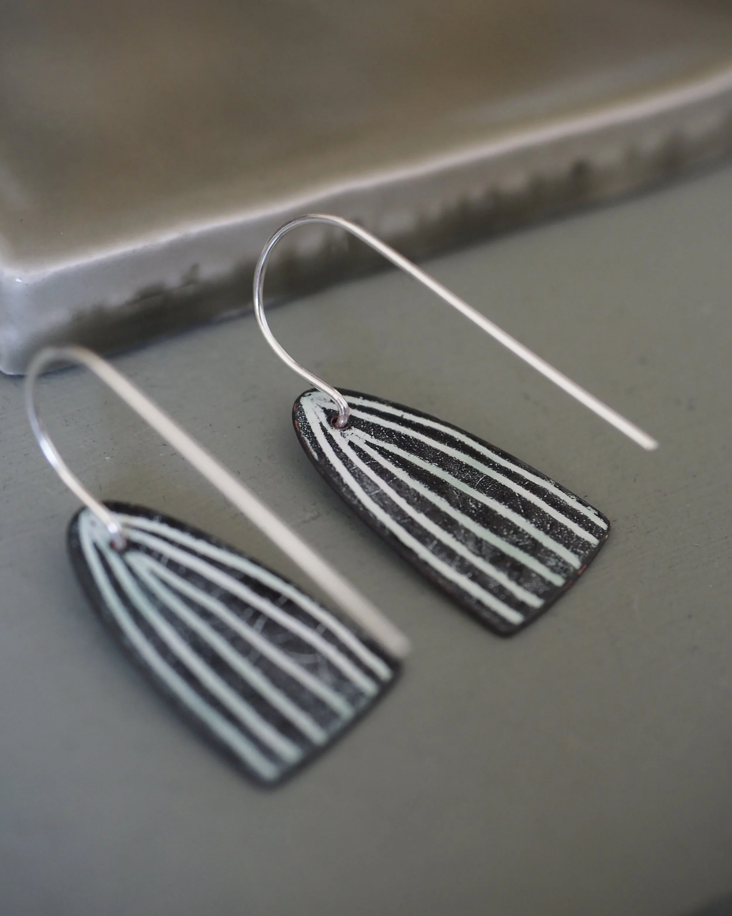 Sophie Victoria Anderson Elora arch earrings 3.JPG