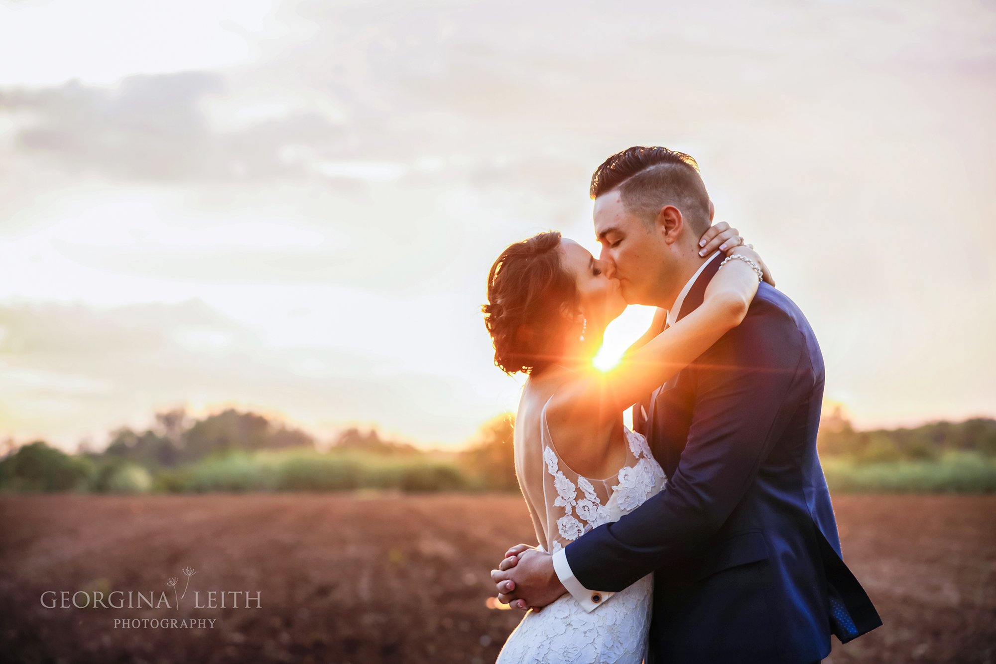 2E4A0001e-2ee copy 2.jpg