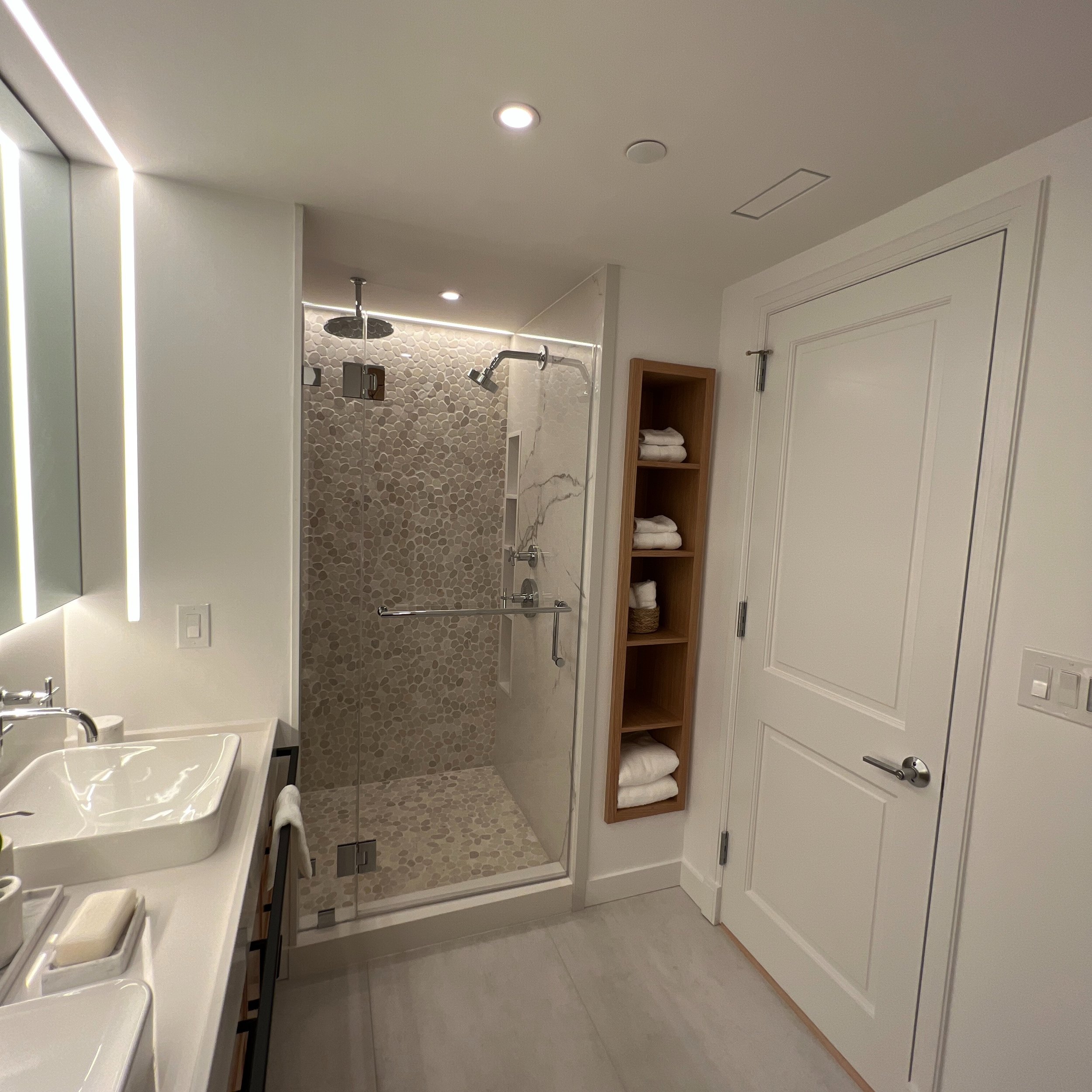 Rowes Wharf Boston Master Bathroom