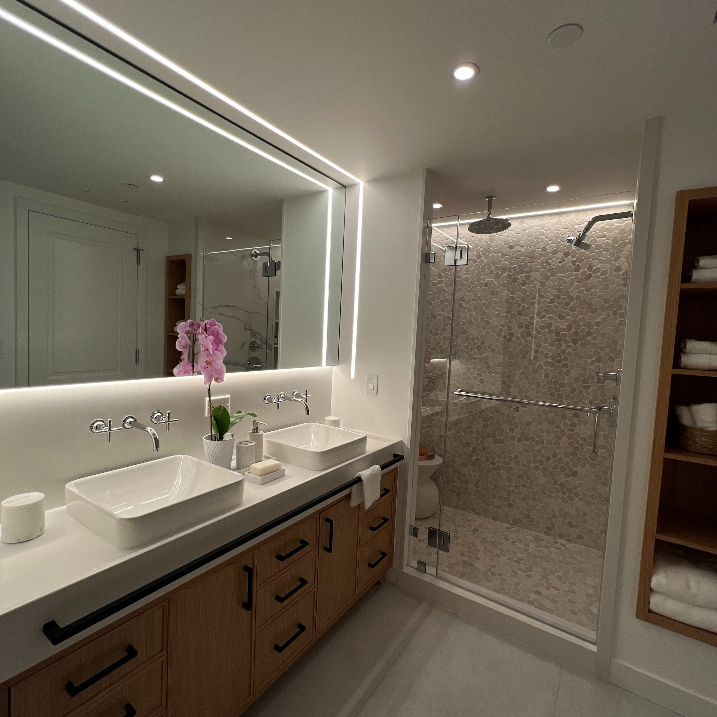 Rowes Wharf Boston Master Bathroom