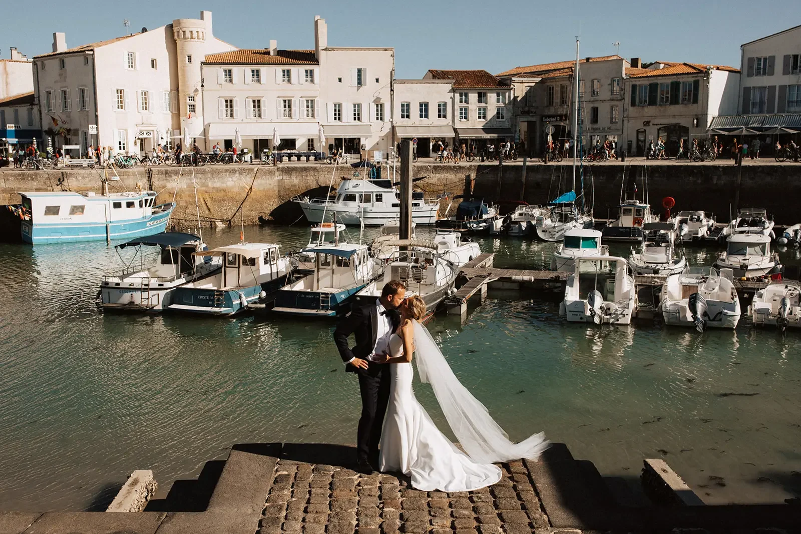 wedding-stephanie-john-saint-martin-de-re-17-septembre-2022-nicolas-bellon-photographe-ile-de-re-0230.webp