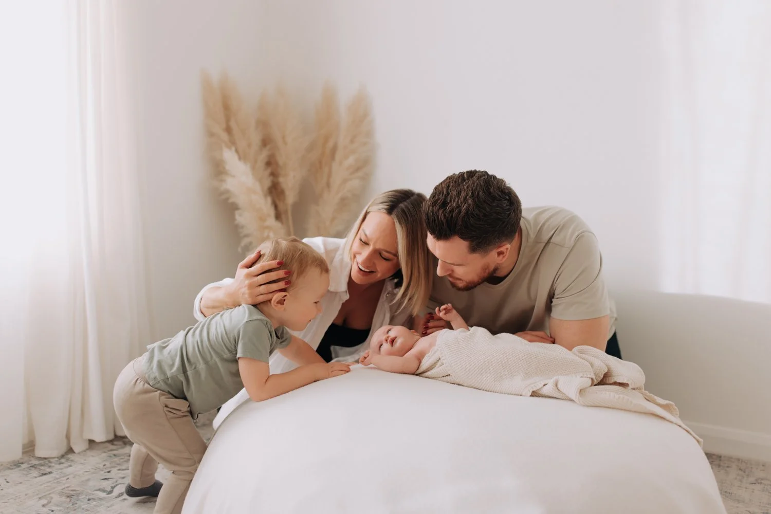 Newborn-Family-photography-2024-4.jpg