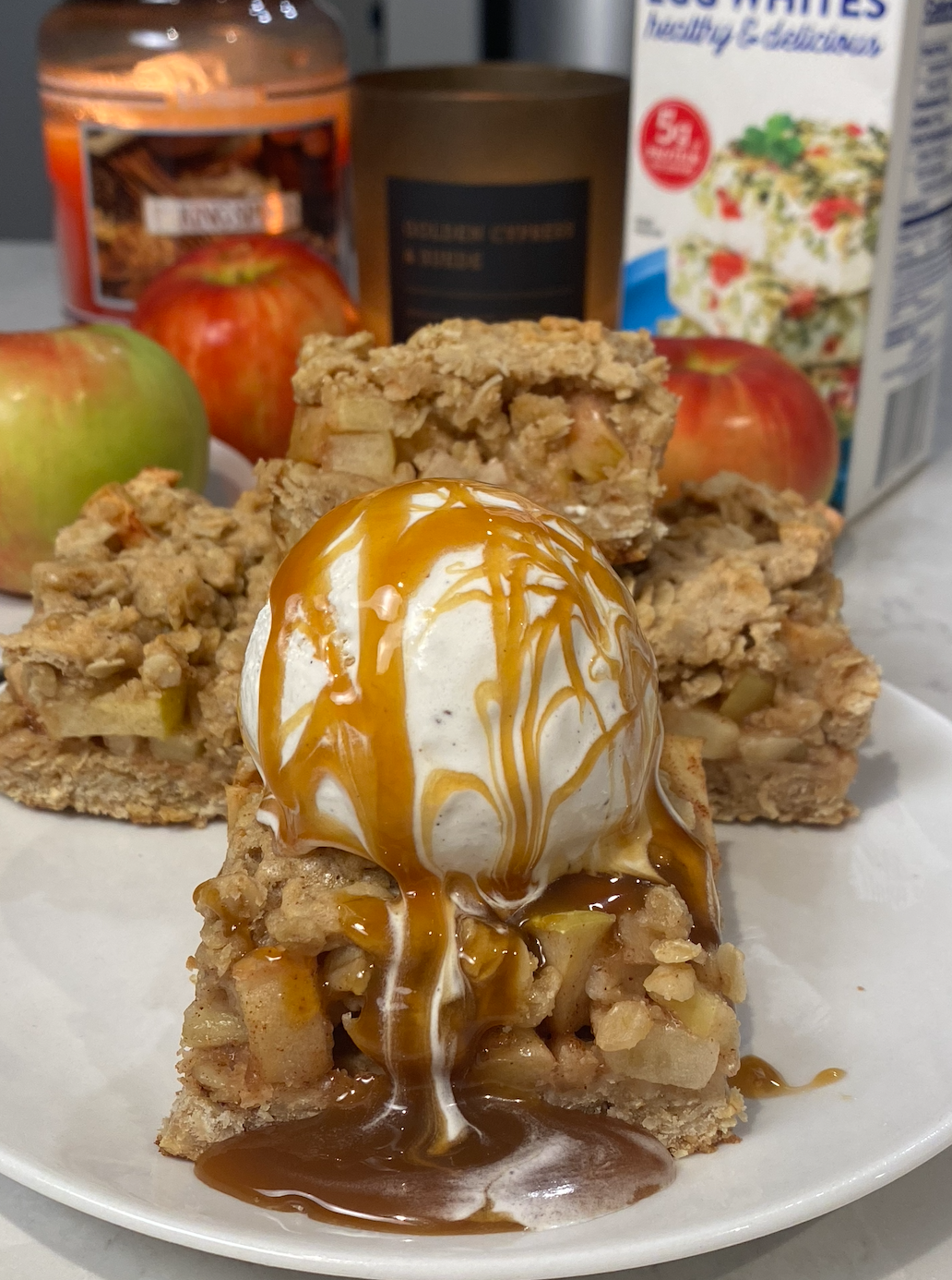 Apple Crisp Bars