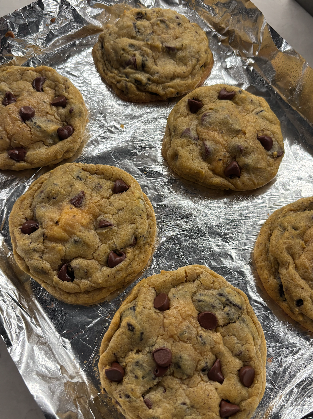 Cheesecake Stuffed Oreo Pumpkin Cookies