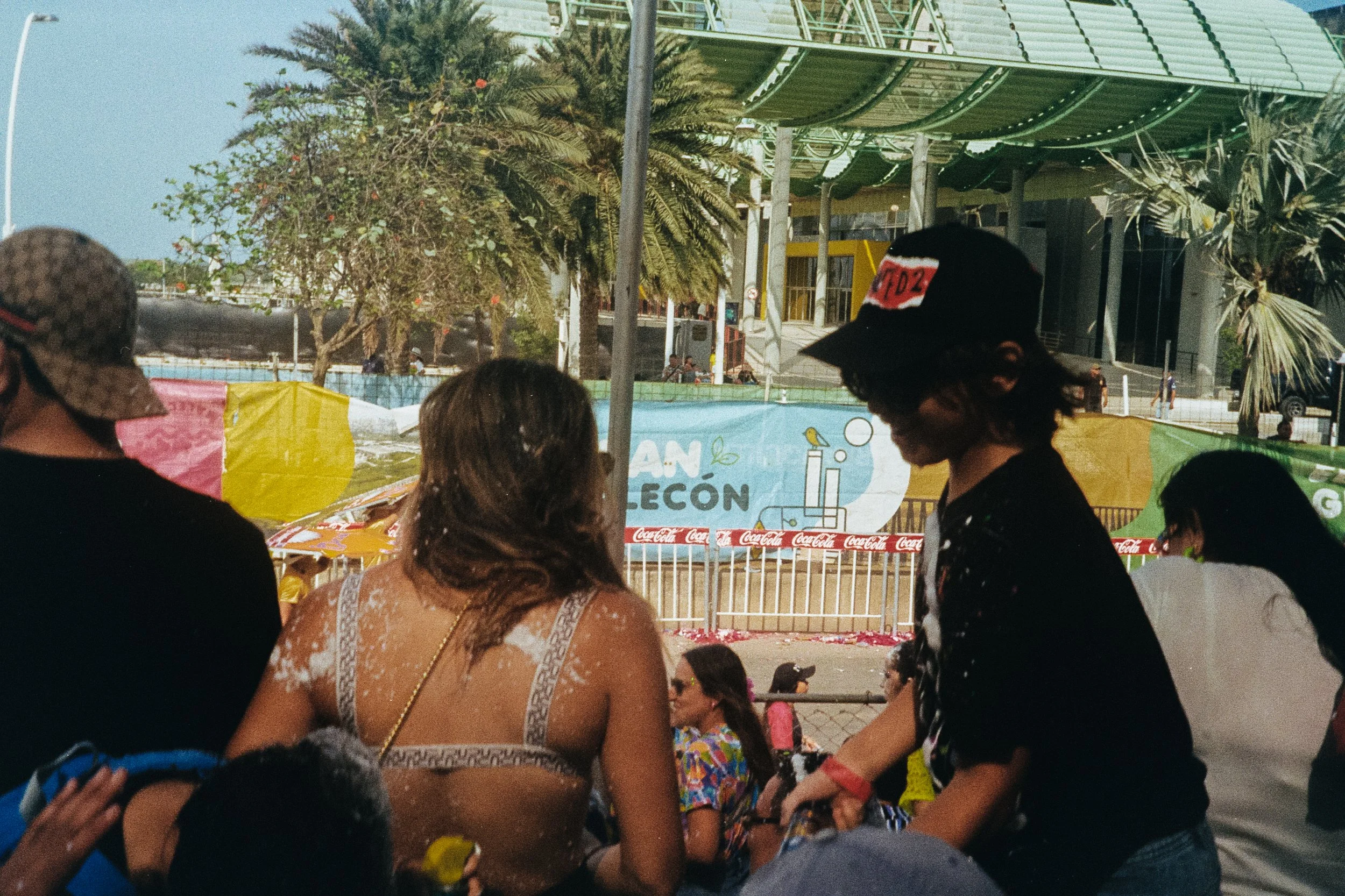 Kollektiv_Oskar-xlongbey-Analog-Streetphotography-20250414-16-55-Wiederfaenger-027.jpg