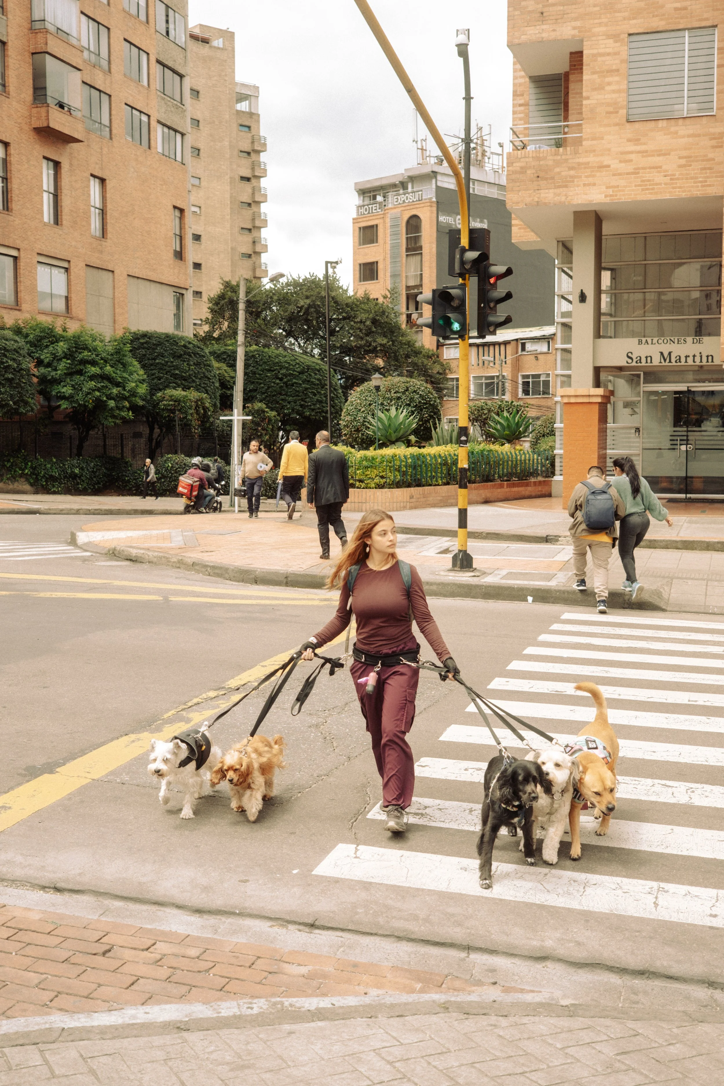 Kollektiv_Oskar-Xlongbey-Streetphotography-Colombia20260202-17-57-DSCF1672.jpg