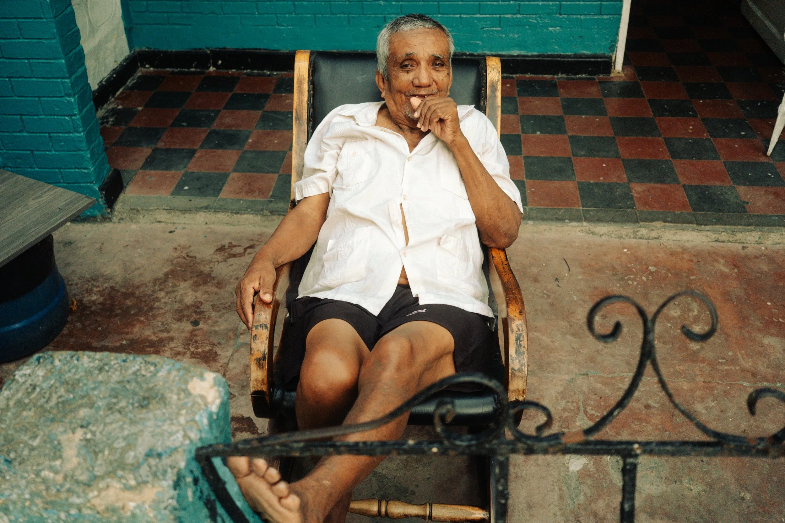 Kollektiv_Oskar-Xlongbey-Streetphotography-Colombia20260215-23-53-DSCF5799.jpg