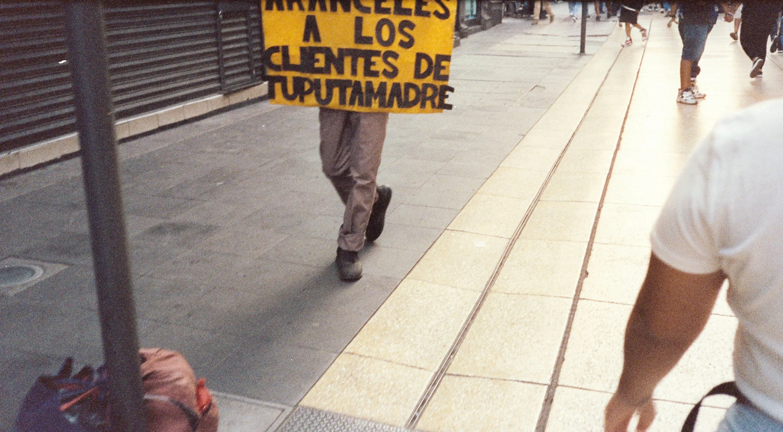 Kollektiv_Oskar-xlongbey-Analog-Streetphotography-20250414-17-41-Wiederfaenger-008.jpg