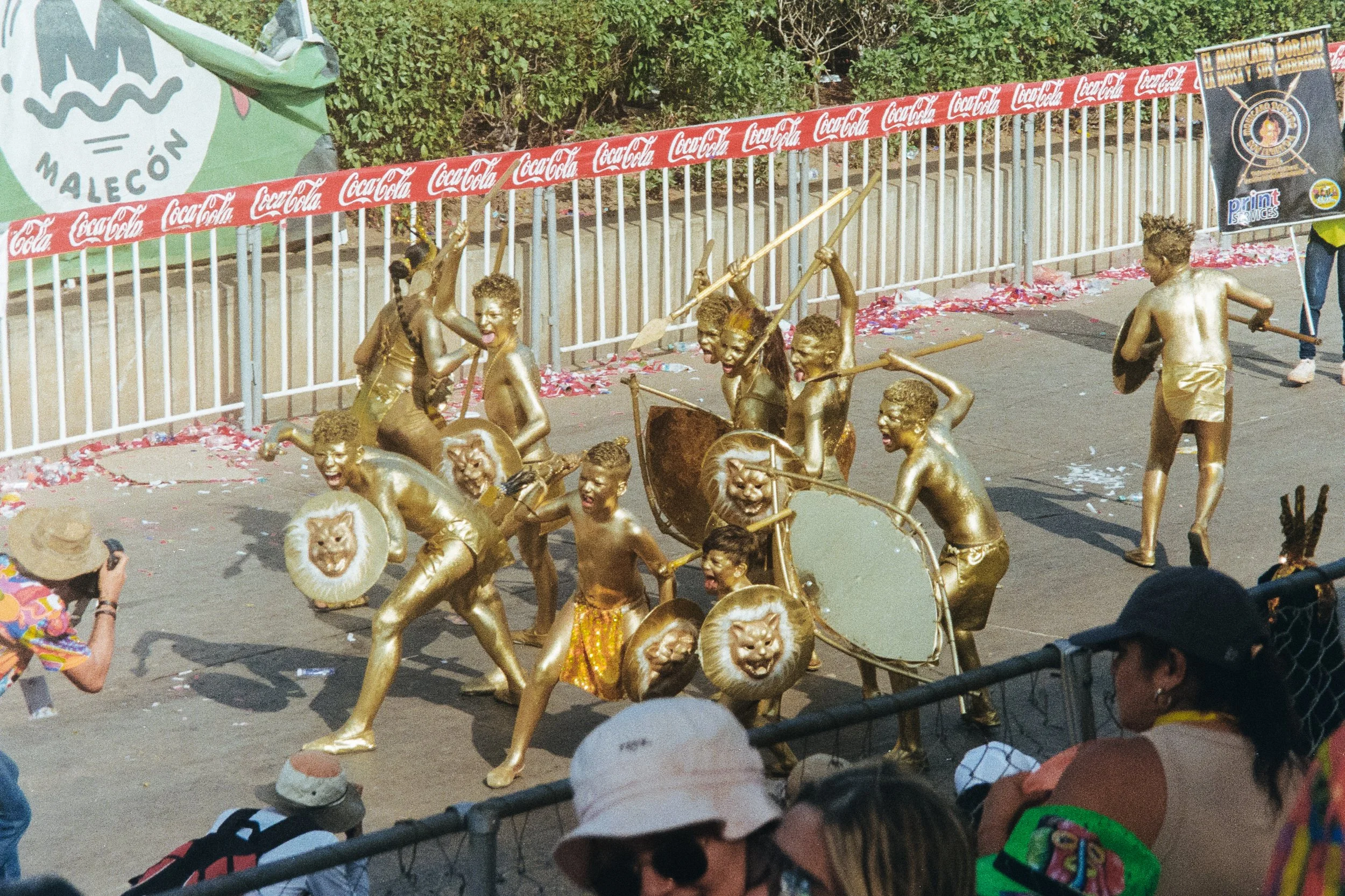 Kollektiv_Oskar-xlongbey-Analog-Streetphotography-20250414-16-55-Wiederfaenger-032.jpg