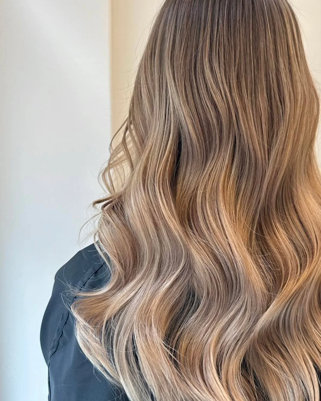 Balayage vai raidat?

Me pid&auml;mme Atmoksessa huolen siit&auml; ett&auml; hiuksillesi valitaan oikea vaalennus -tai v&auml;rj&auml;ystekniikka ja sin&auml; voit vain nauttia upeasta lopputuloksesta. 

Voit aina olla meihin yhteydess&auml; jos tarv