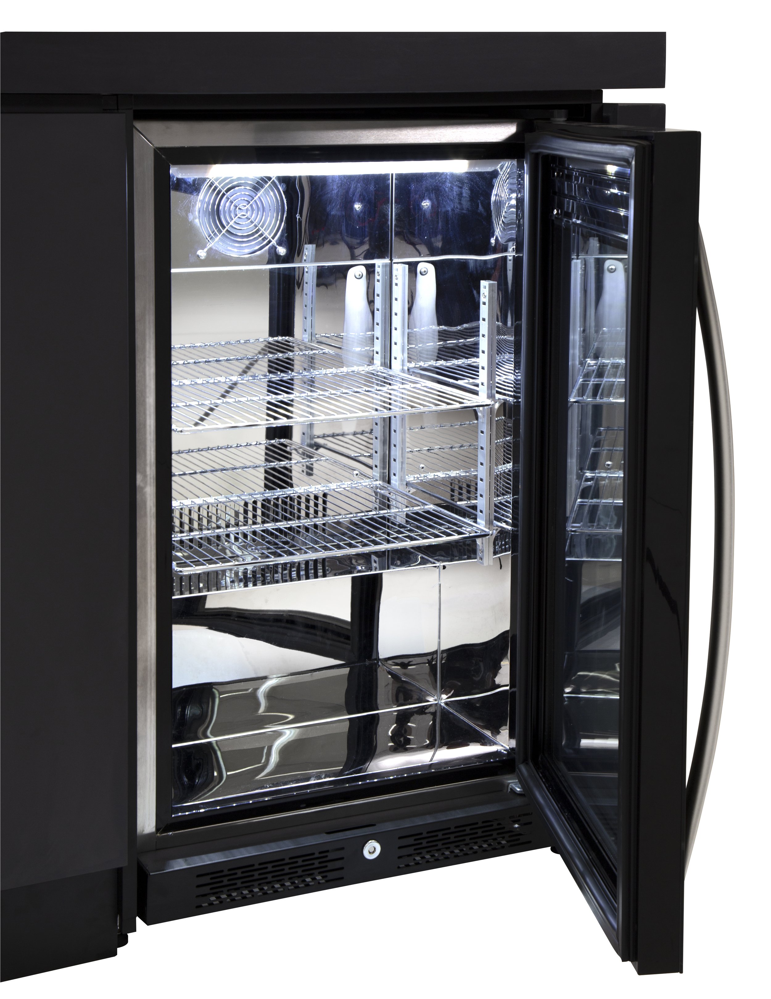 Cabinex Fridge ON 3QTR Door Open 34.jpg
