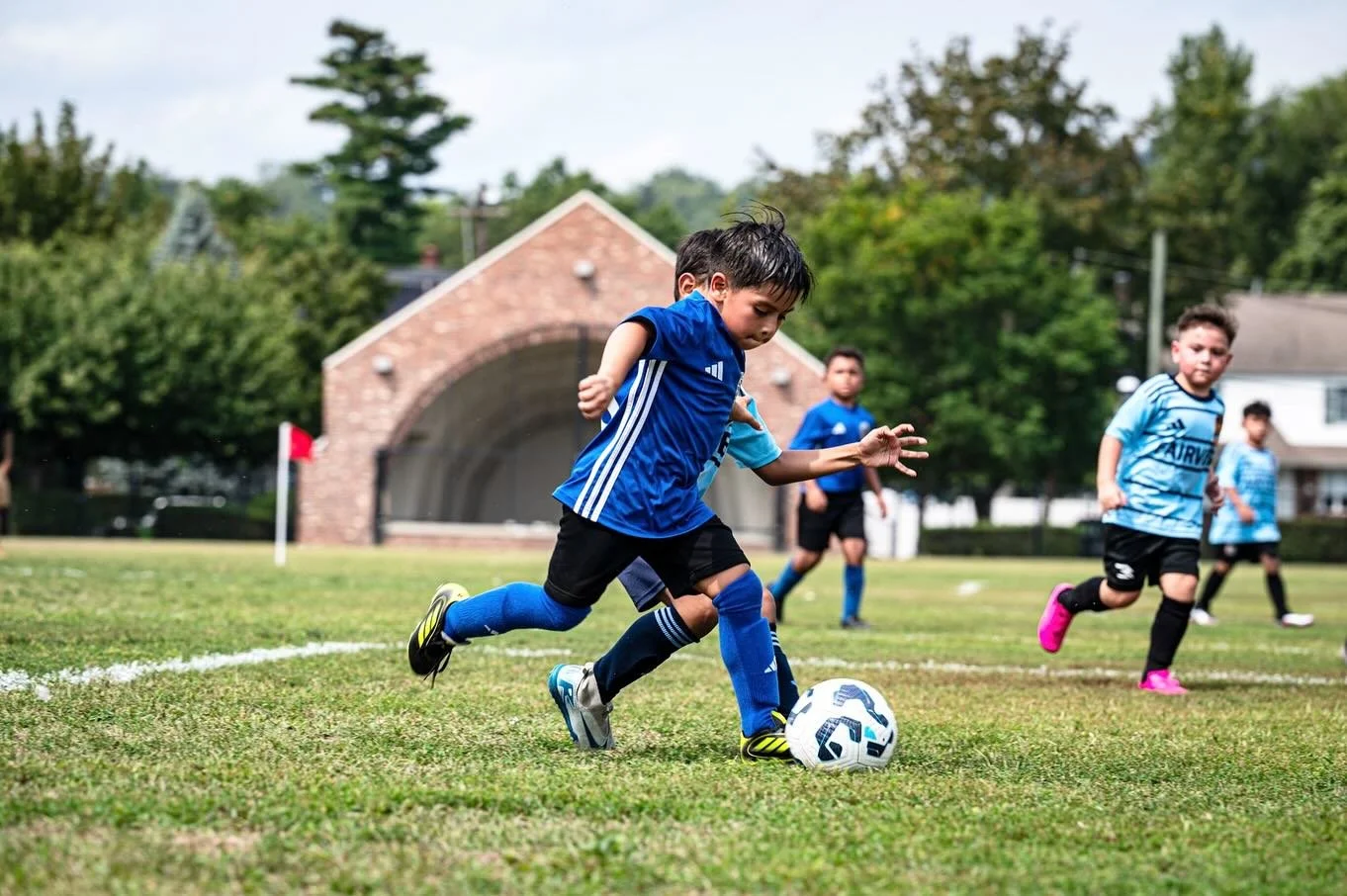 Our 2018/2019 Boys Blue Team has kicked off this season with an incredible streak: 3 wins, no losses, and 23 goals scored! The energy is high, and the team is fired up. Can they keep this momentum going? Can they take down Worldclass FC this weekend?