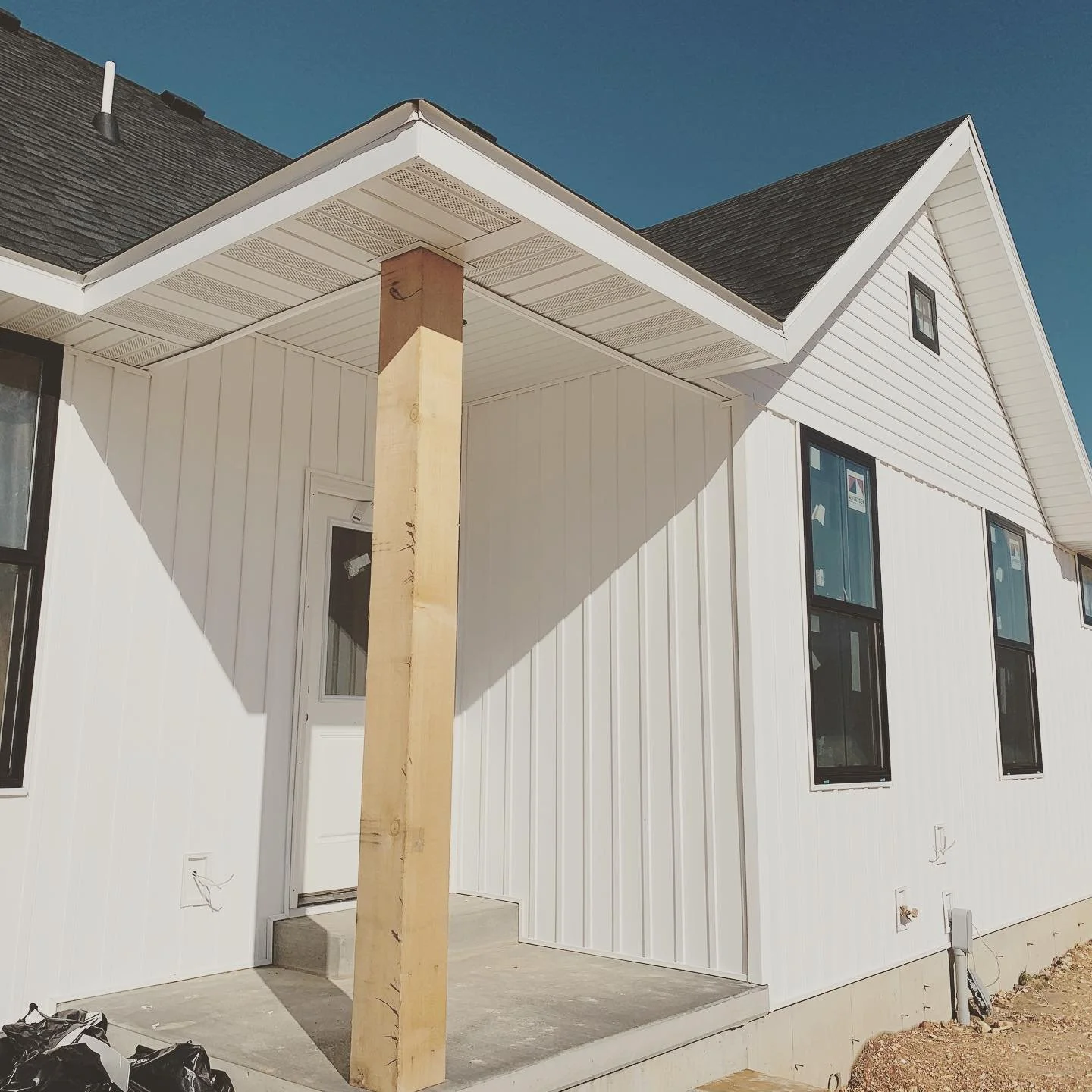 White board and batten siding - a classic look!
-
We have several material options for vertical board and batten siding. Check them out for yourself at the link in our bio!