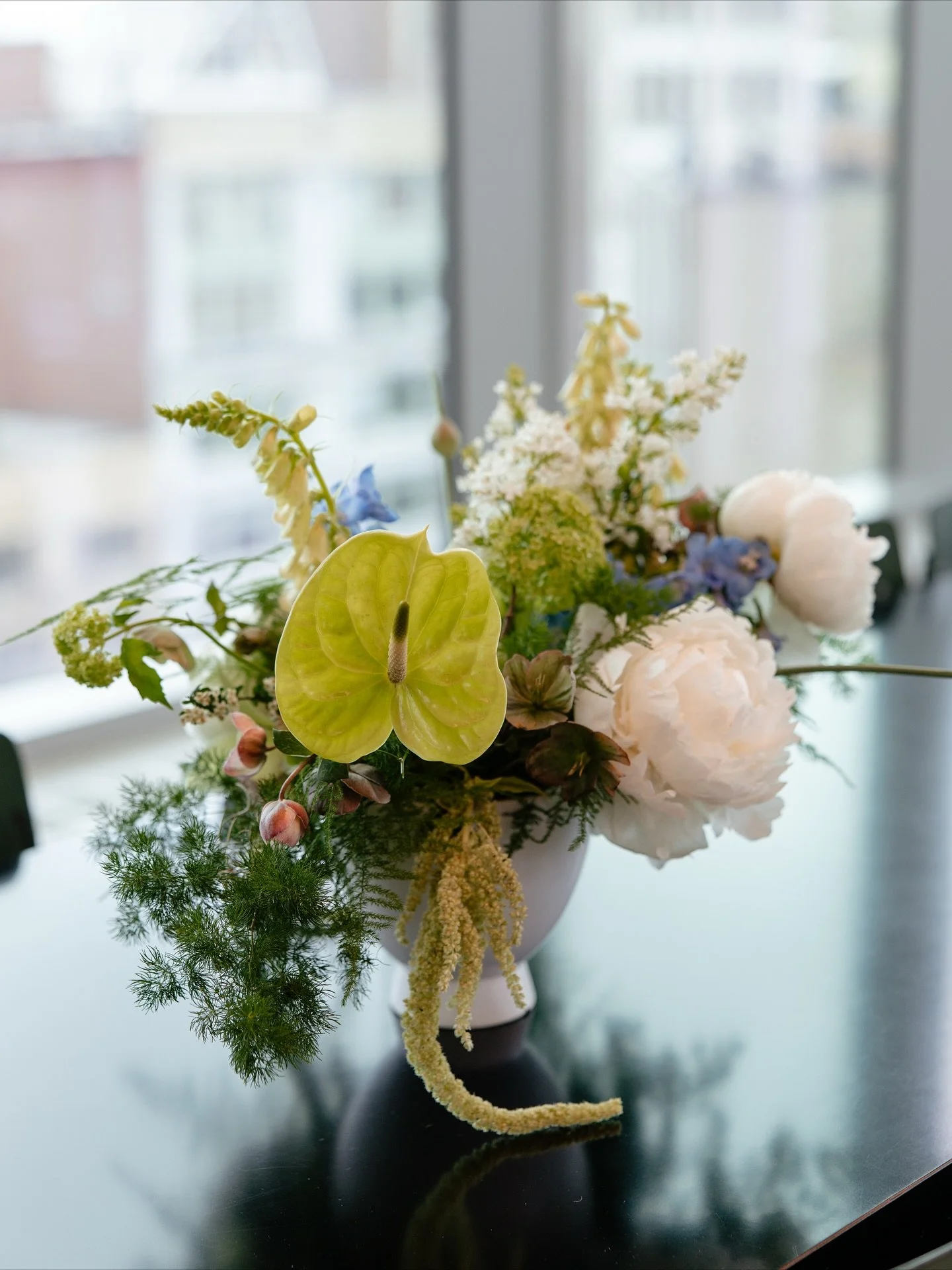 Just a casual tablescape where the florals do all the talking 🌿

🥕 @olivierchengcatering 
📸 @shootsnyc 

#CSNY #EventDecor #Florals #Flowers #EventProduction #NYC