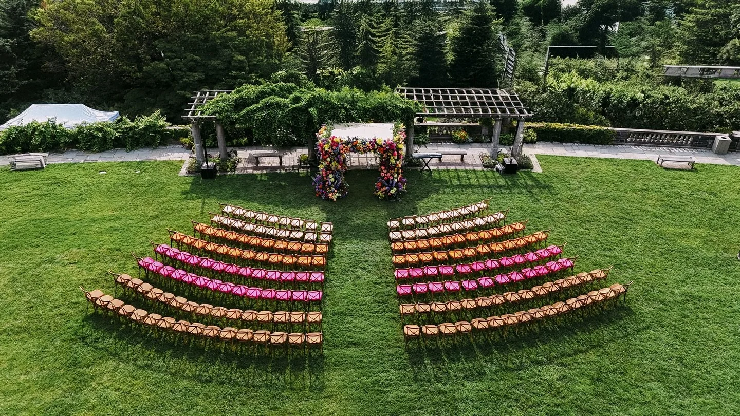 A chuppah designed to be as meaningful as the moment itself!🌸
Surrounded by layers of vibrant florals, it became the focal point of the ceremony, framing a space rooted in tradition and brought to life through color and texture.

@florisspecialevent
