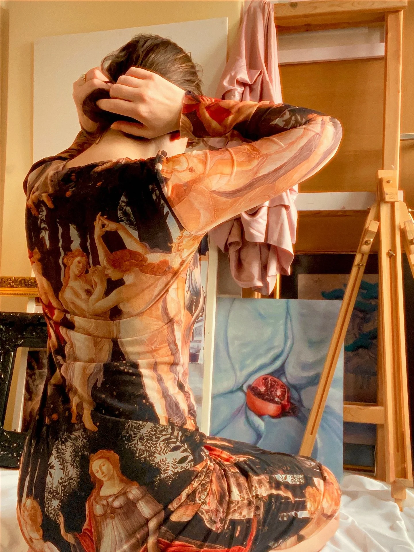 Studio Lately ✨🗝️🪞

#artstudio #currentmood #painter #moodboard #baroque #darkfeminine #artist #renaissance