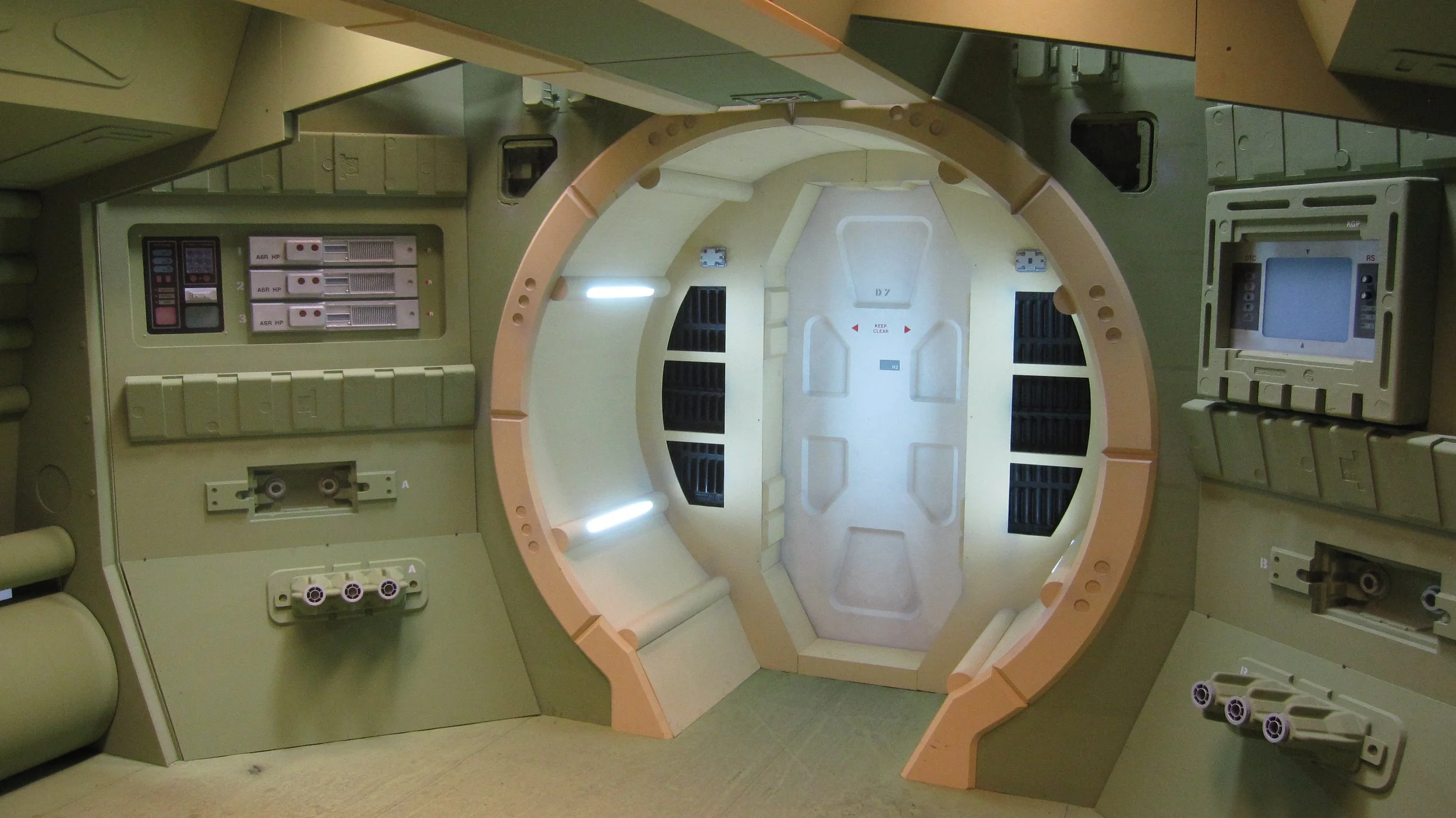 Fully enclosed set with working cockpit hatch.