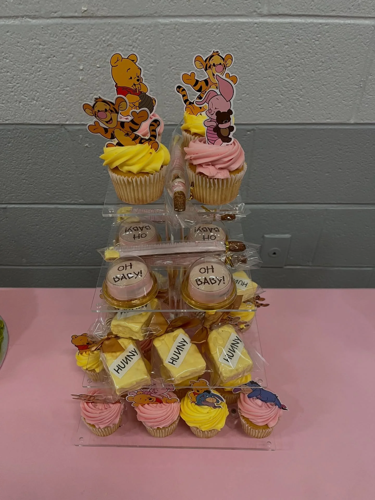 small winnie the pooh themed confection platter for a baby shower 🍯🍼

#artisticconfections #winniethepooh #winniethepoohtreats #dipped #dippedpretzels #dippedtreats #dmvtreats #marylandtreatmaker #explore