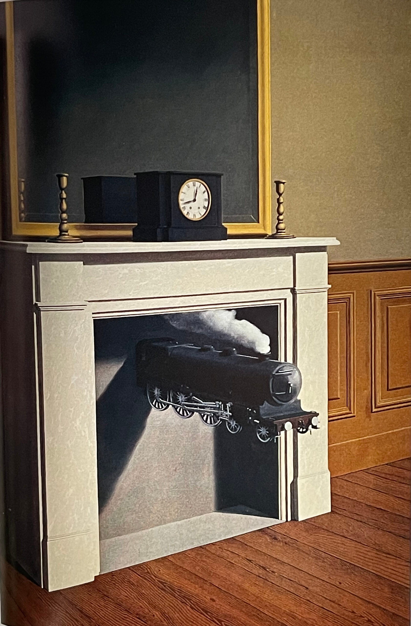 La Durée Poignardé (Rene Magritte, 1938). Joseph Winterbotham Collection © 2018 C. Herscovici, London / Artists Rights Society (ARS), New York