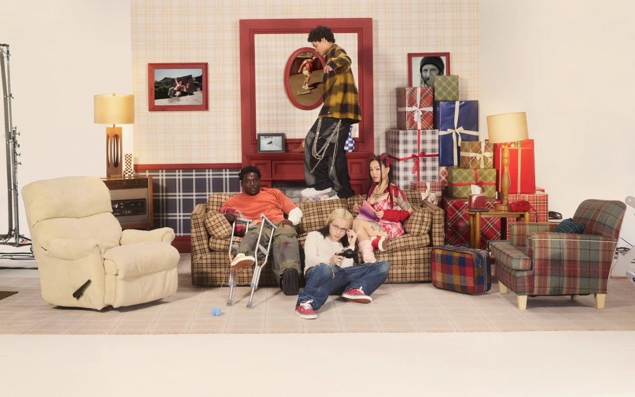 FA25_Lifestyle_Holiday_FamilyKids_LivingRoom_07D Large.jpeg