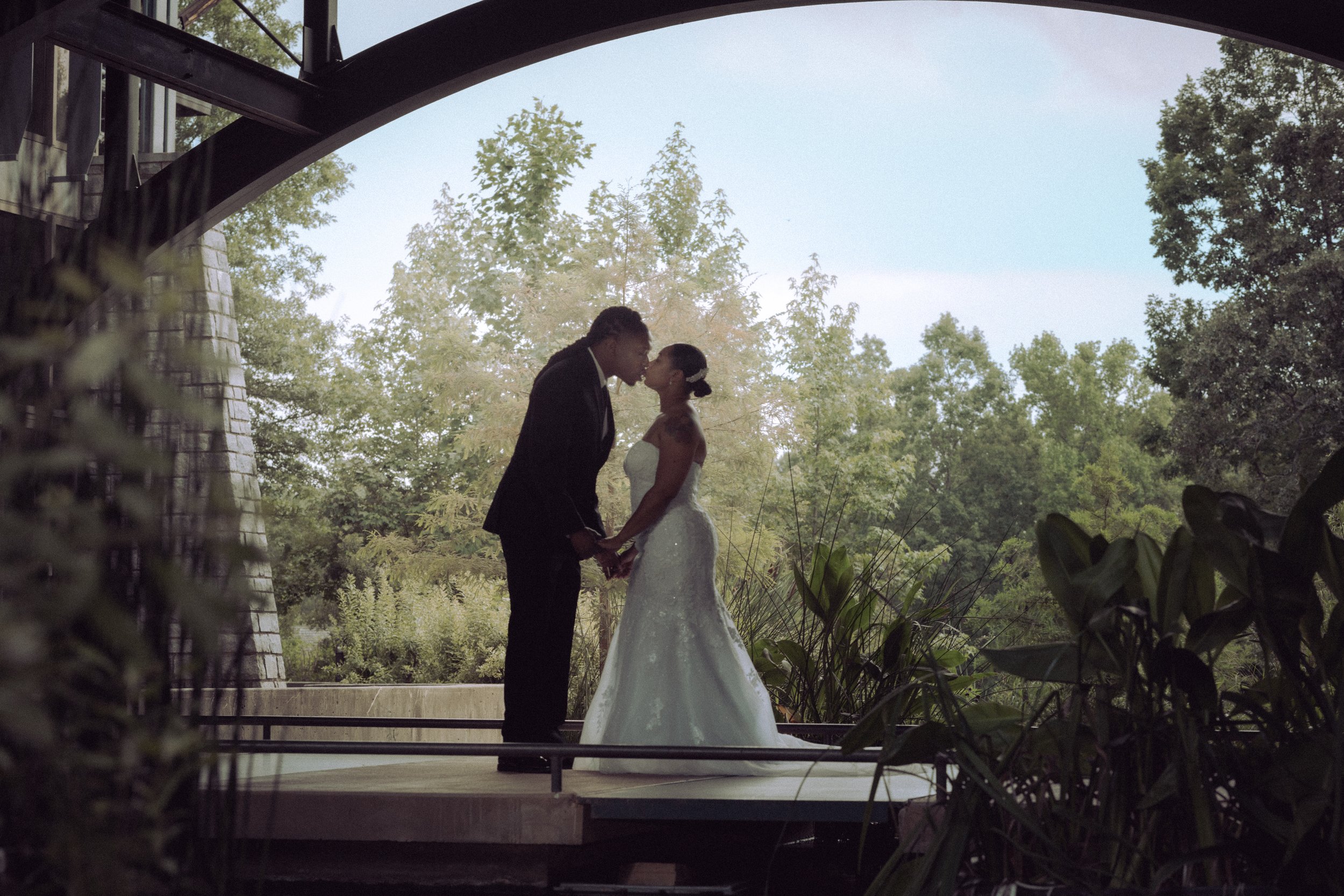How to Plan an Intimate Wedding - Small Wedding, Big Memories