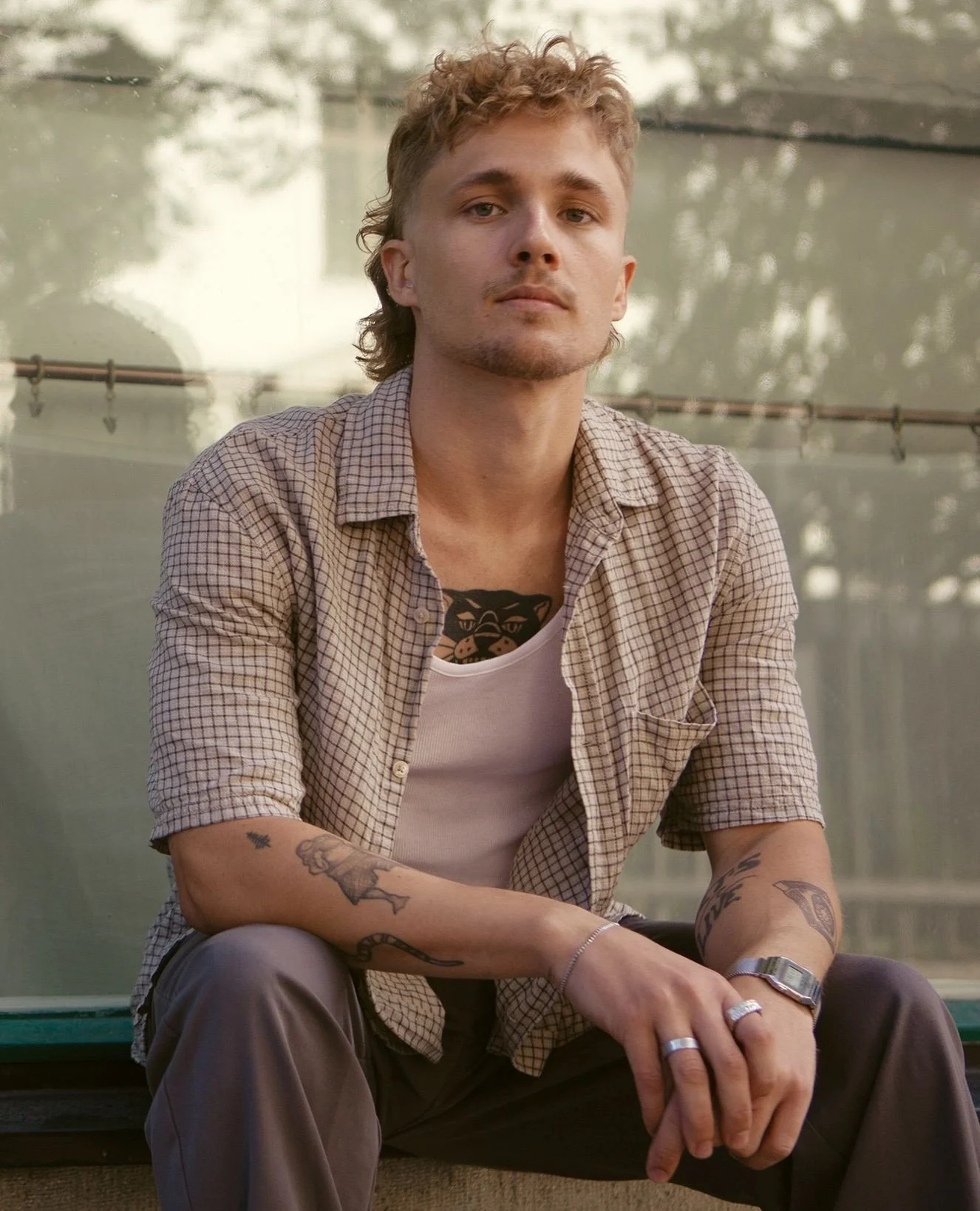 Light, texture, and quiet confidence. Every detail styled to look undone, yet intentional.