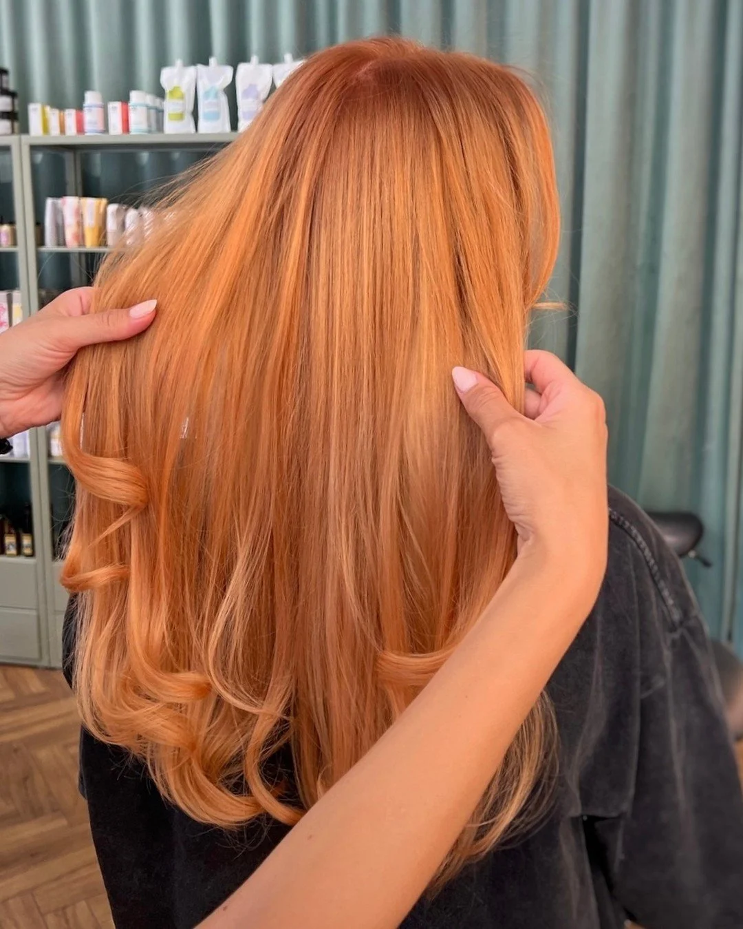 TRANSFORMATIONAL TUESDAY ⁠
Summer glow turned copper glow-up 🍁