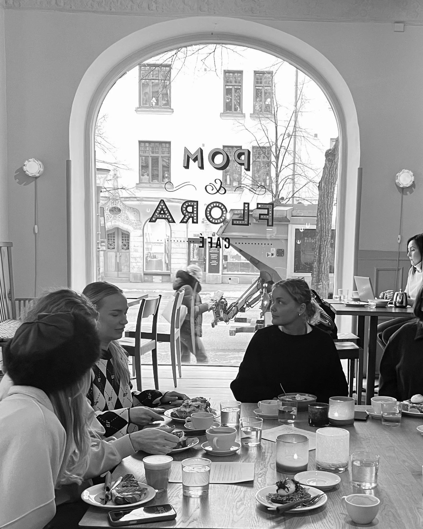 TIME TOGETHER ❤️
This time of the year is the calmest in our salons. With 11 hairdressers almost always fully booked we use this time for the most important thing in our business, nourish the team with motivation, reflection, time spent together and 