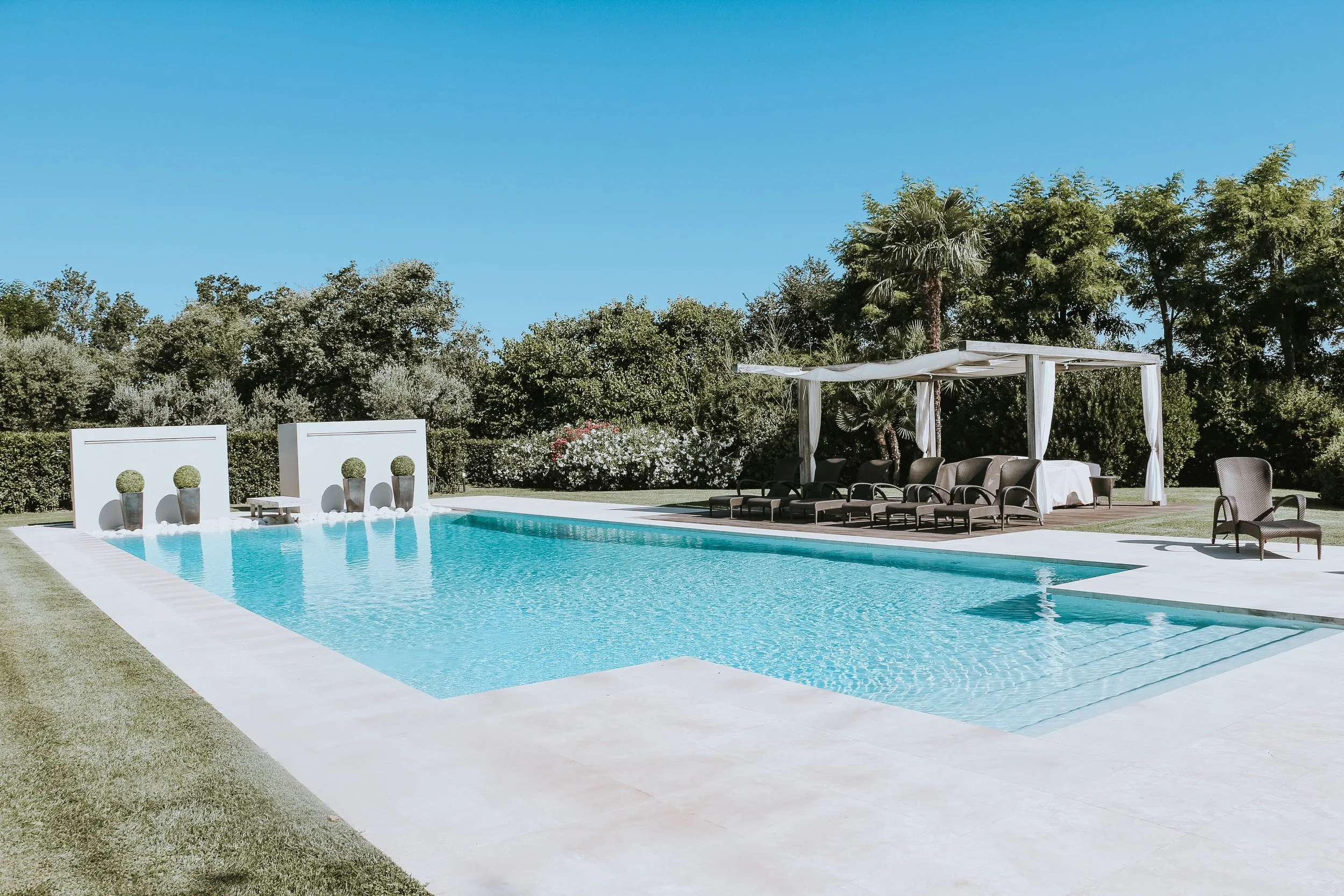 oliveto pool.JPG