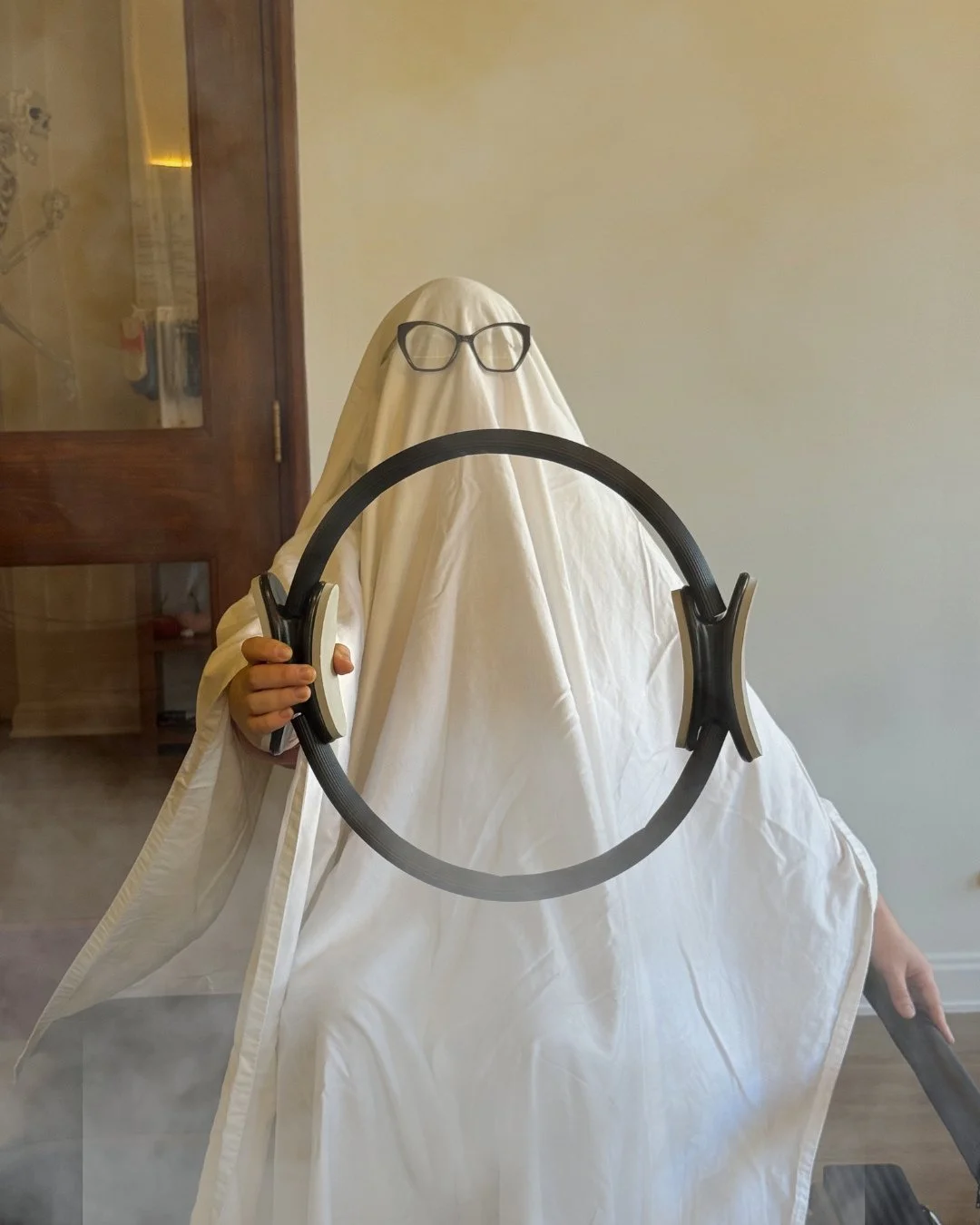 Things are getting spooky at Lumos. Putting the AHHHH in Pil-AHHHHH-tes 👻 🎃 

#halloween #pilatesghost #boolates