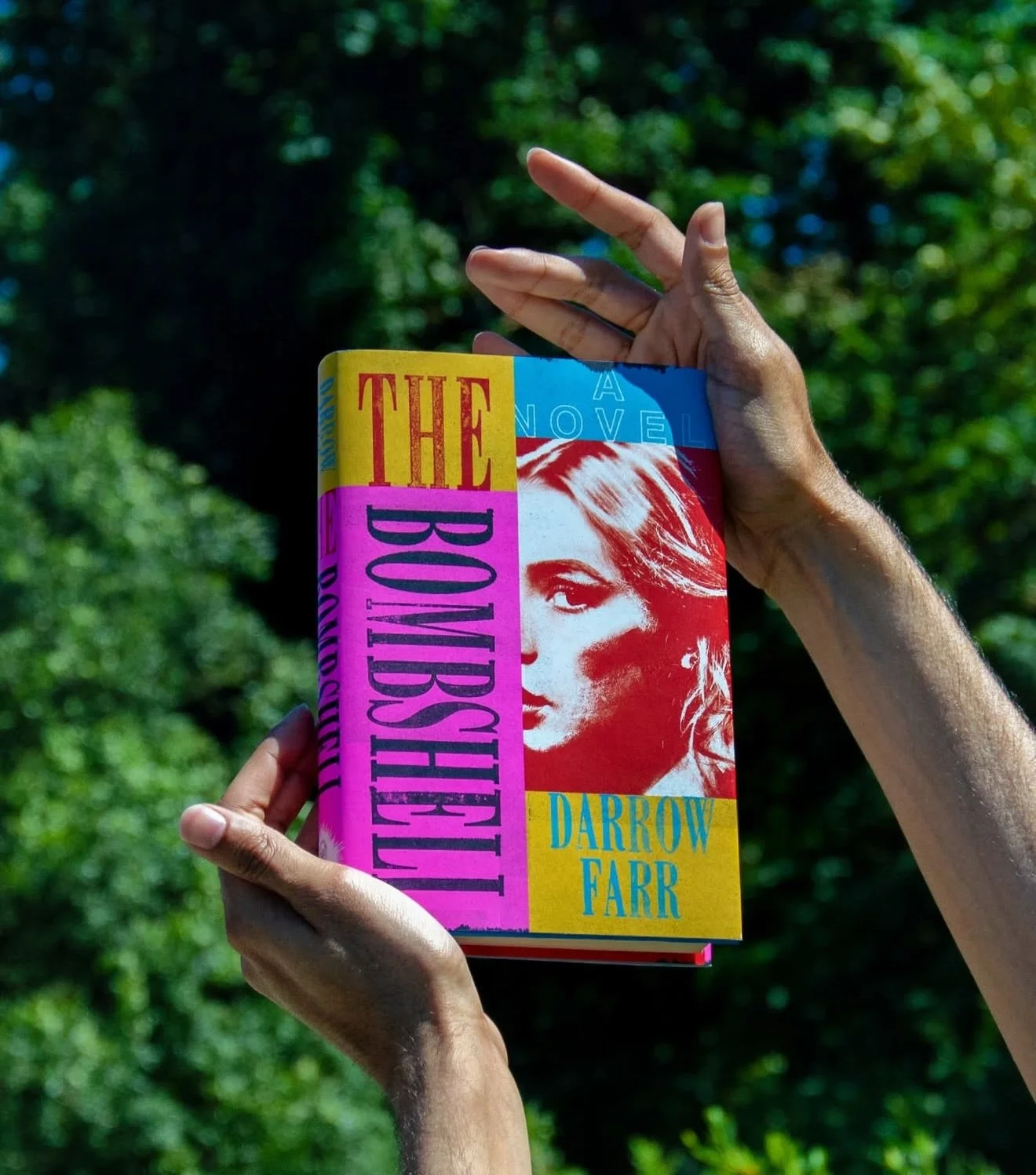 LUMOS BOOK CLUB 📚💛

Join us for our a Lumos book club gathering led by @hillarylacksllc &amp; @flowswithmo as we discuss The Bombshell by @darrowfarr, a sharp and atmospheric novel set in 1990s Corsica that explores youth, power, politics, and the 