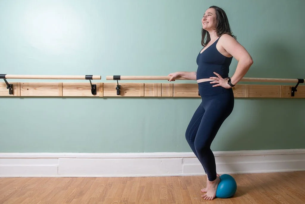 MID DAY BREAK @ LUMOS!⁠
⁠
Recharge your midday with movement:⁠
⁠
Monday &ndash; Lunch at the Barre 12:15 with Vanessa⁠ | Gentle Yoga 1:30 with Sara
Tuesday &ndash; Barre Strong 12:15 with Hillary⁠
Wednesday &ndash; Reformer Level 1 12:10 with Kate | 