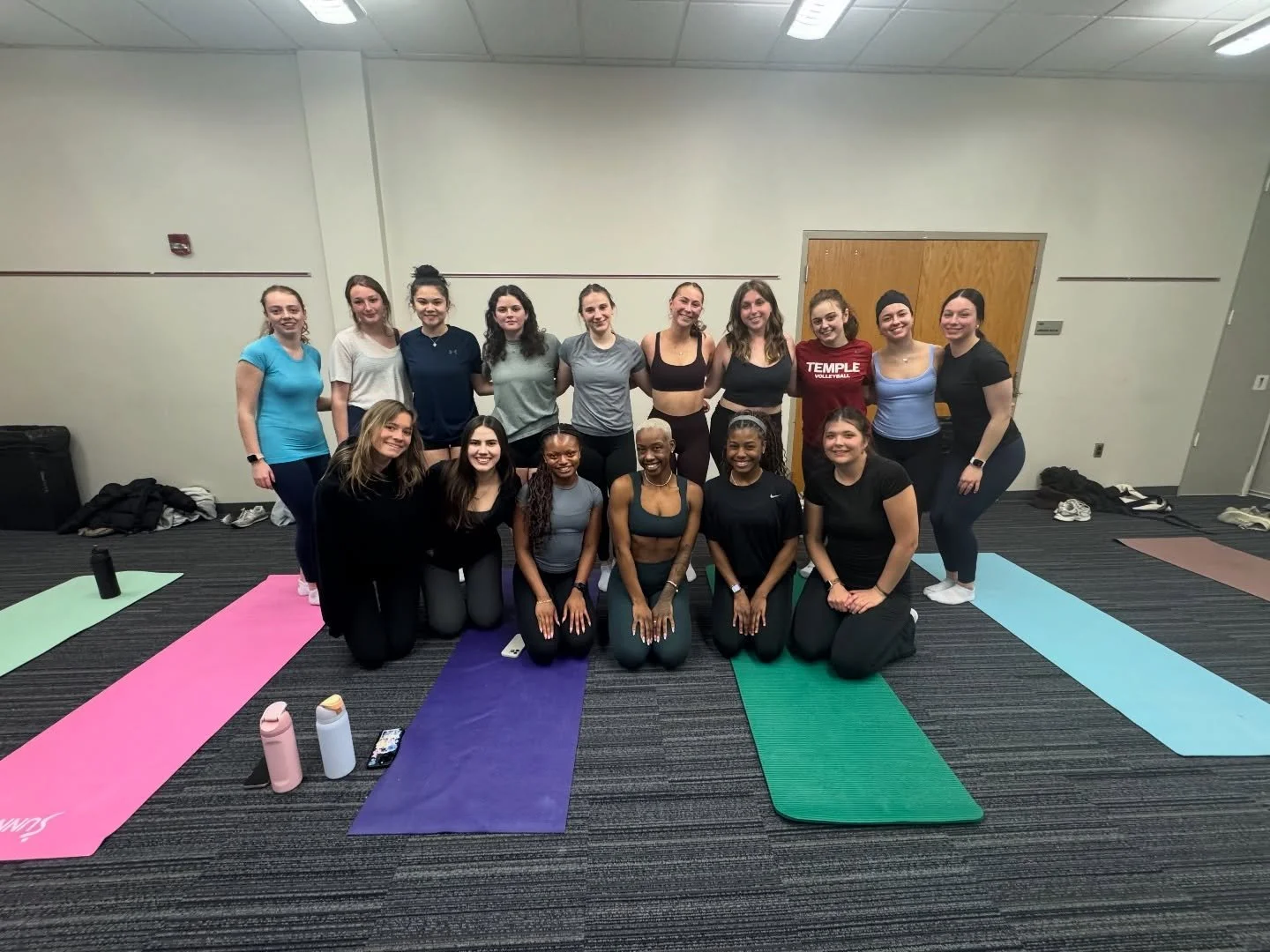 Pilates with one of our favorite collabs @templeu_inchaarg 🌟 with @coachzha!! Pilates and community&hellip; what more could we ask for 💗 #inCHAARG