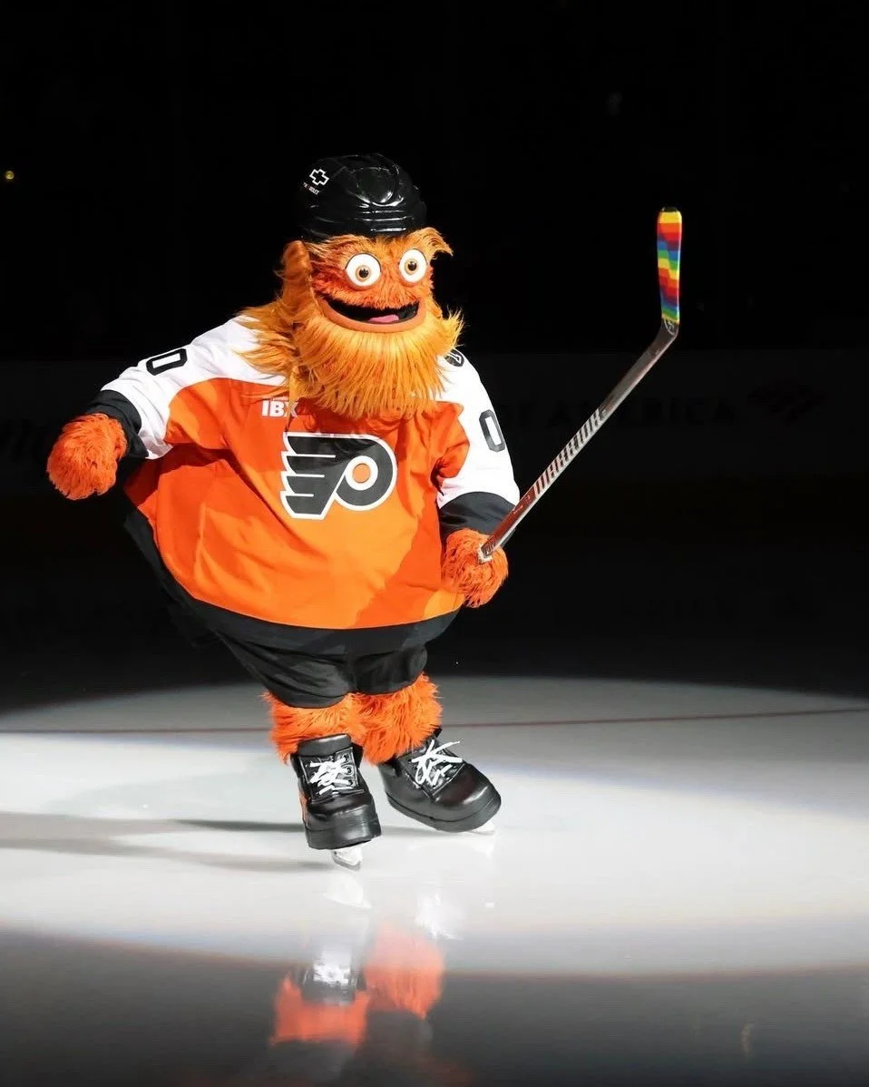 Happy Pride month Philly 🌈💞
📷: @philadelphiaflyers