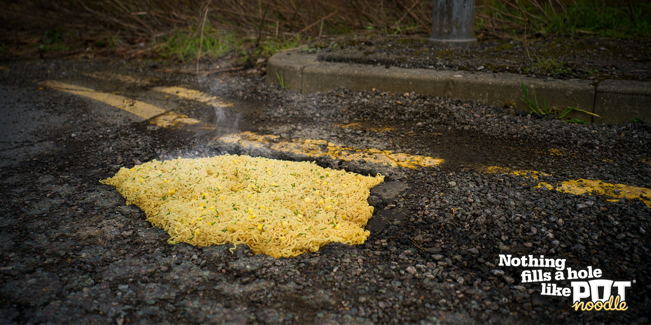 KH15411_POT_NOODLE_FILLHOLE_D48_POTHOLE-KERB_MASTER.jpg
