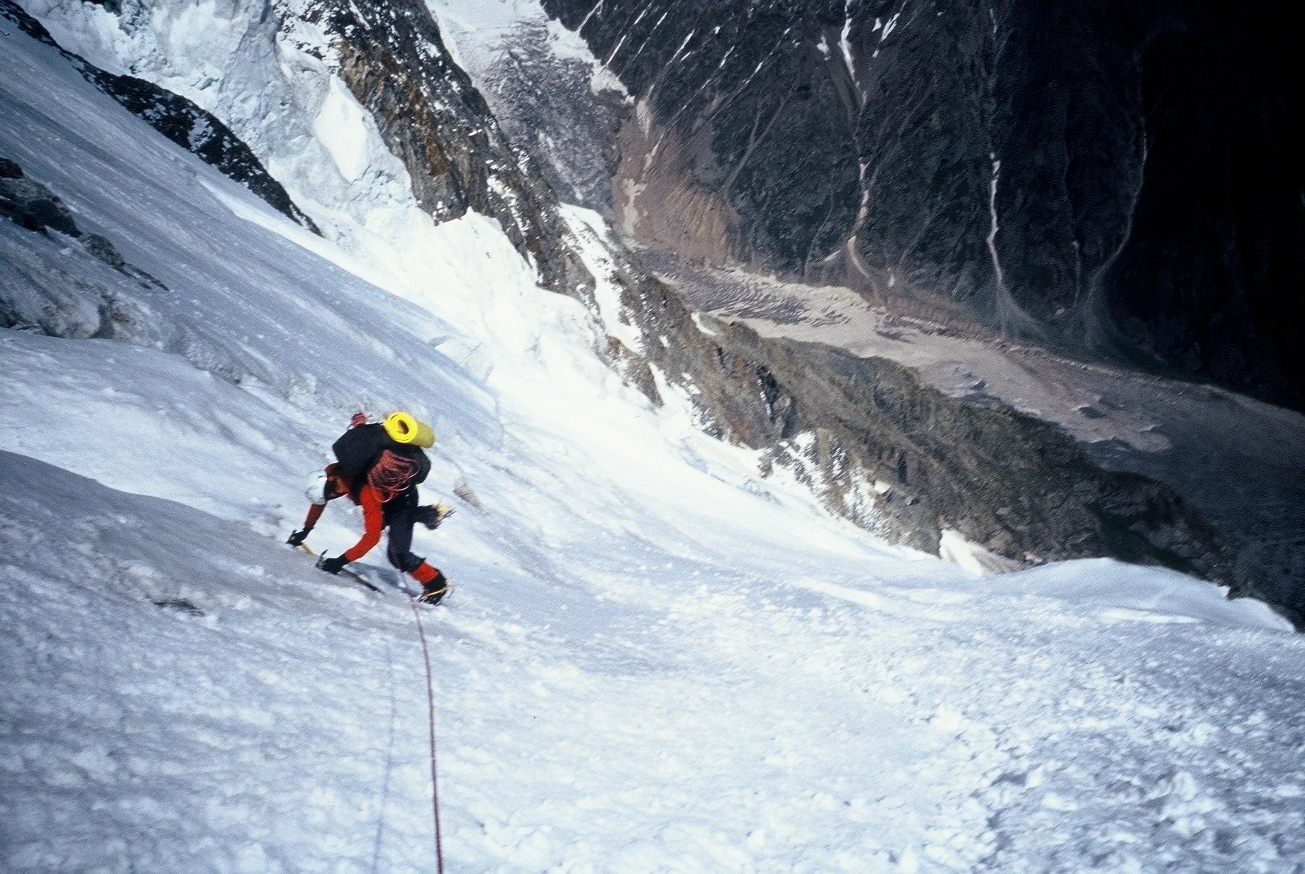 VclimbingToC1.JPG
