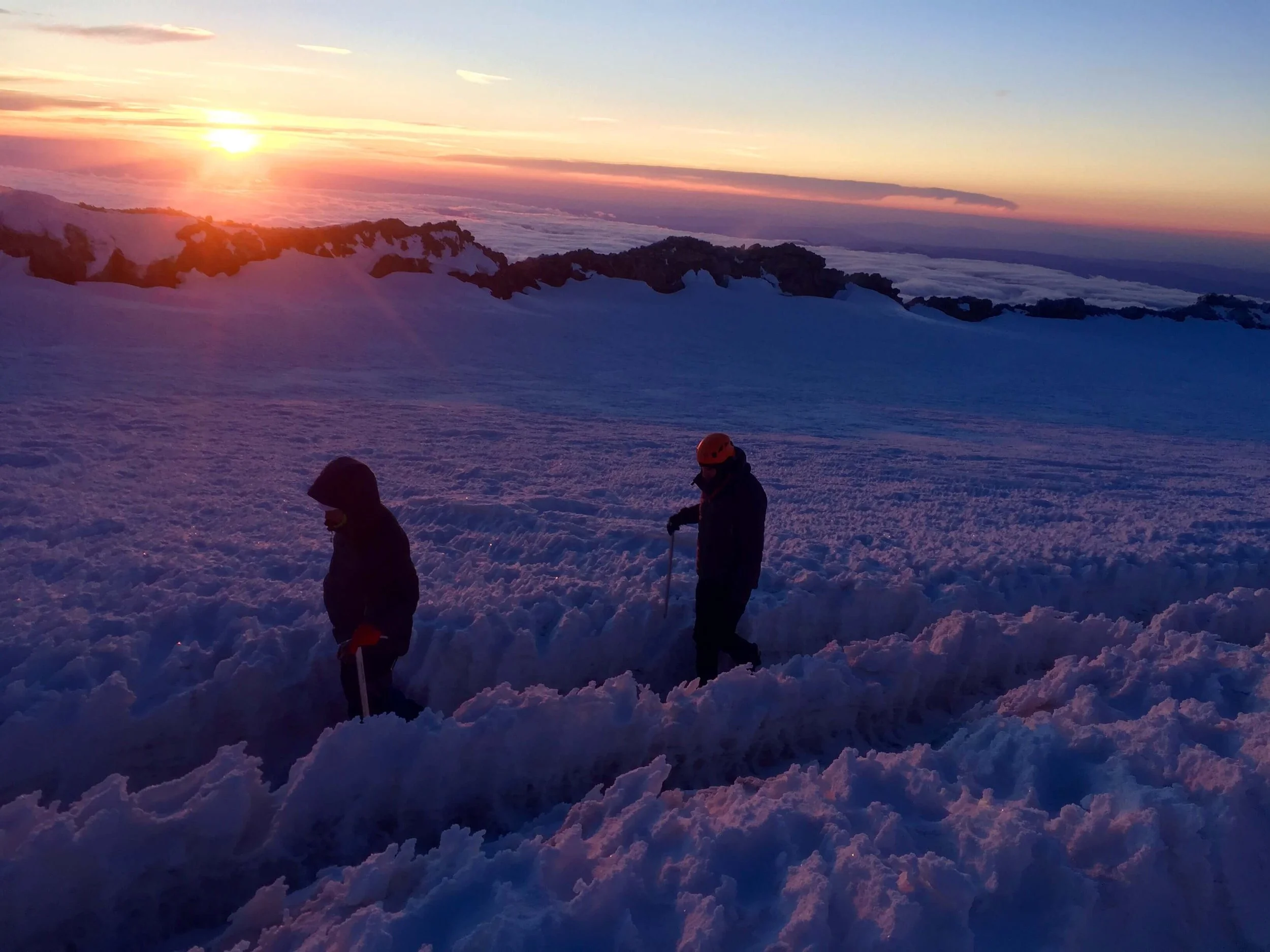 mountaineering-rainier-summit-crater.jpeg