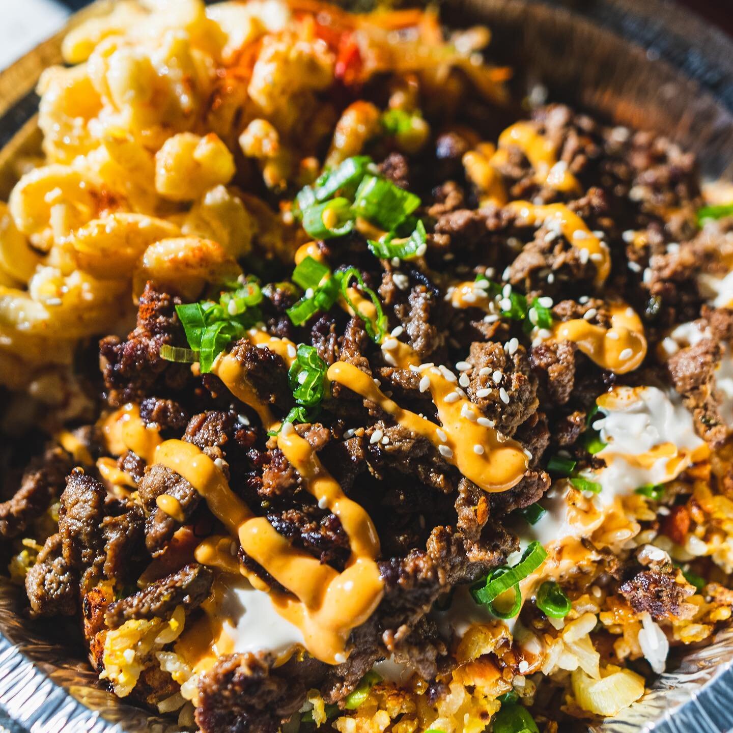 Korean style bulgogi angus beef 🥩 over hawaiian style fried rice has become a fan favorite but dont forget to add the mac salad to the mix 🍱 
.
.
.
.
#foodtruck #streetfood #colorado #foodie #eat #foodporn