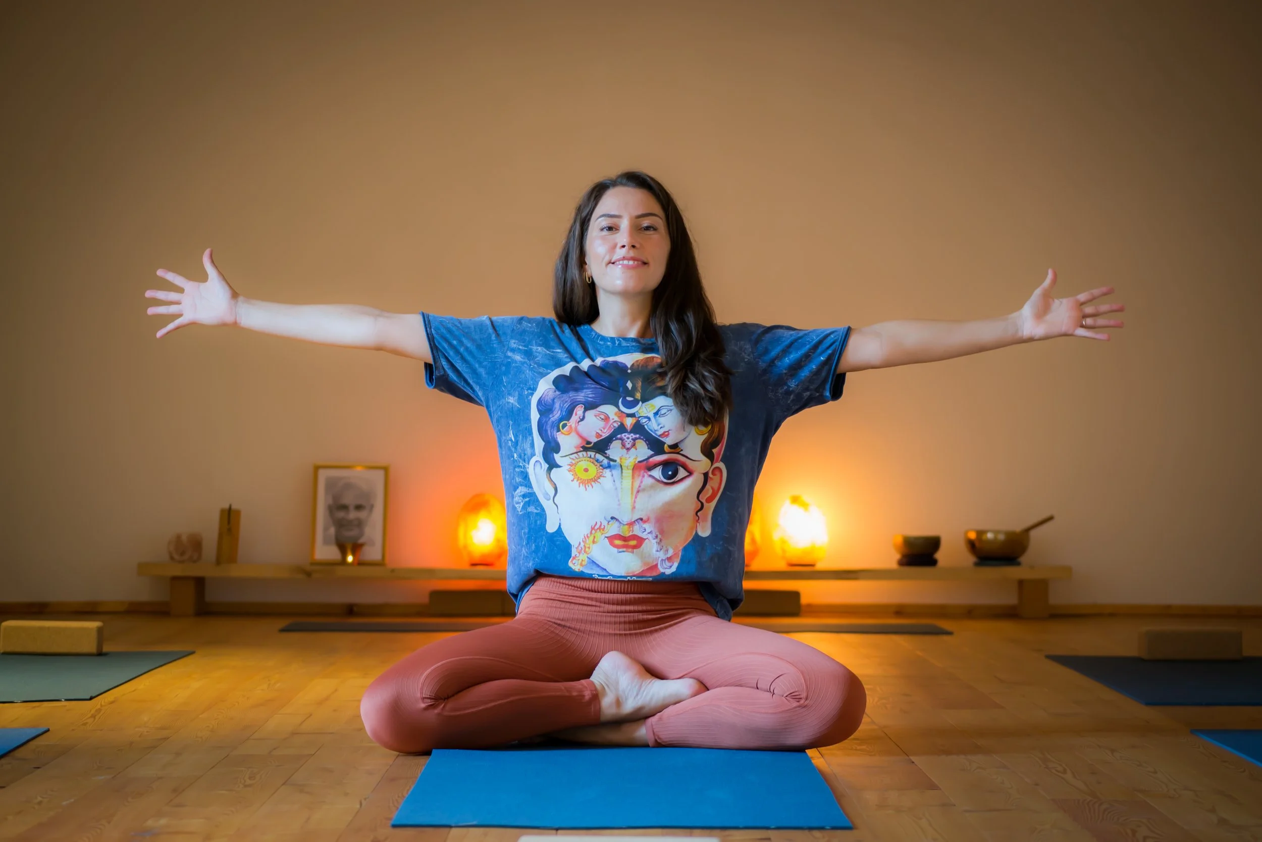 MAYA Yoga Shooting 5_8_22_bearb-9.jpg