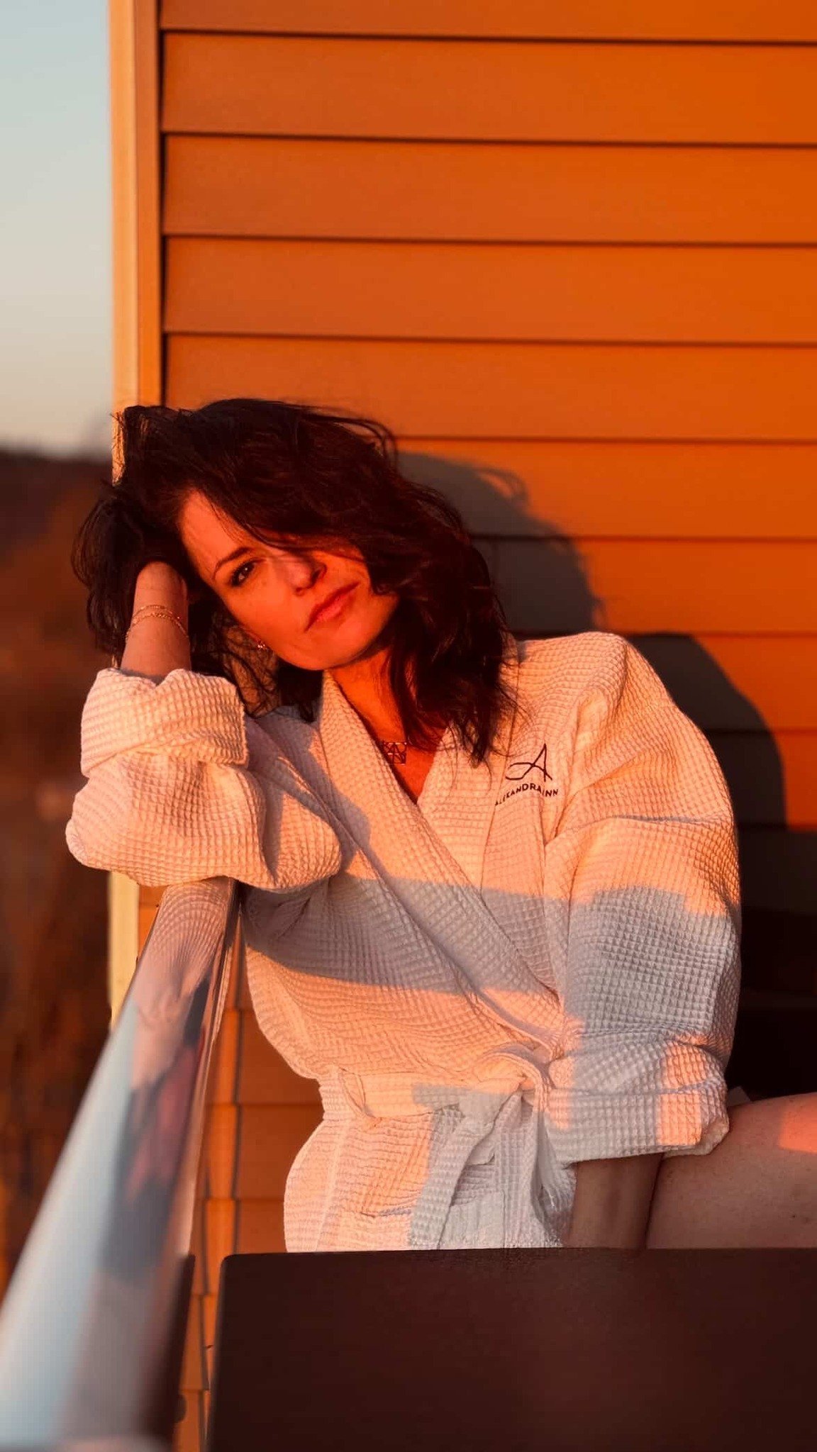 Golden hour goals 💛 🔆

Thank you for sharing this awesome photo and for staying with us! @rochelleleigh23