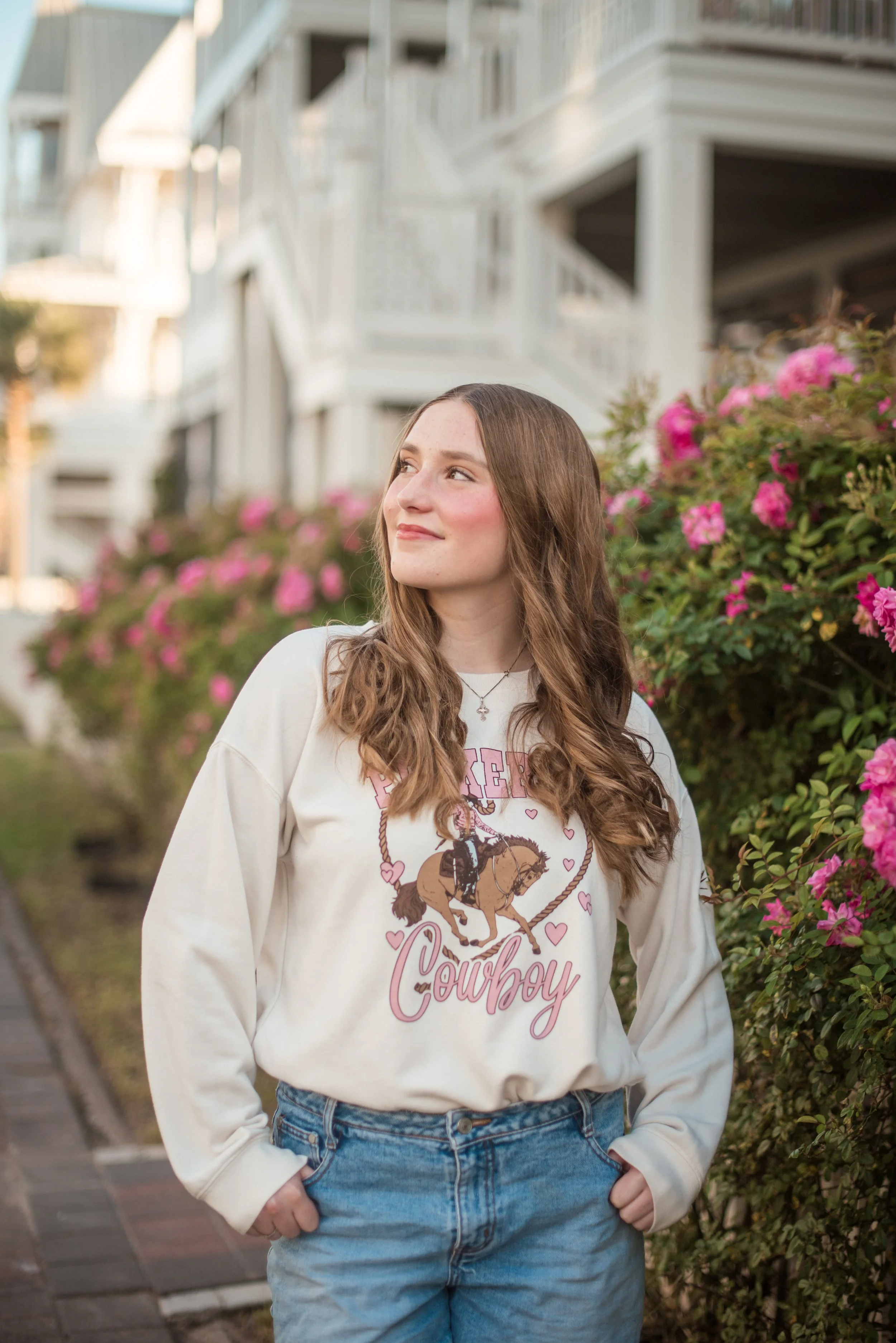 A beautiful session for a sixteenth birthday in Galveston, Texas with pretty flowers