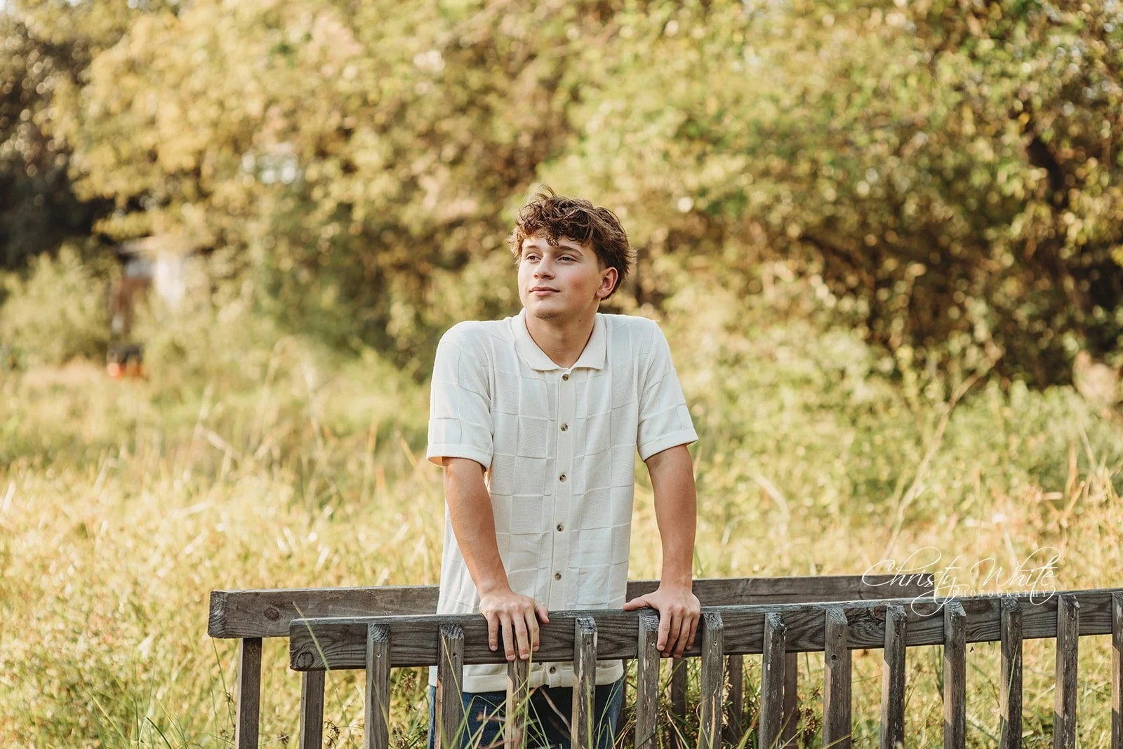 Golden hour senior portrait in Santa Fe Texas
