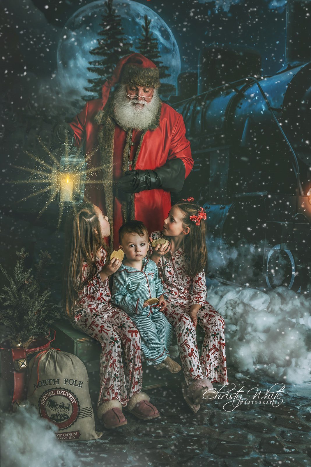 Interactive Santa photography experience Polar Express in Alvin, Texas.