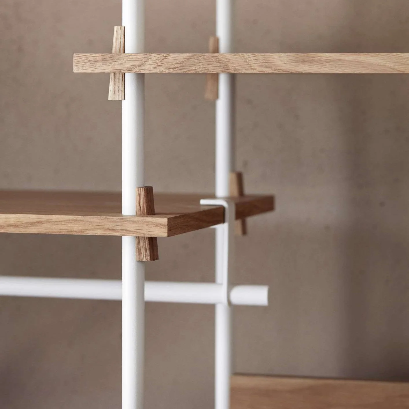 diewohnerei-moebe-shelving-system-hoehe200cm-garderobe-weiss-detail.jpg