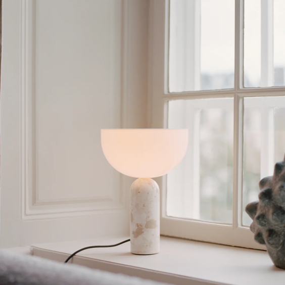 diewohnerei-newworks-tischlampe-kizu-kunis-breccia-marble-mood.png